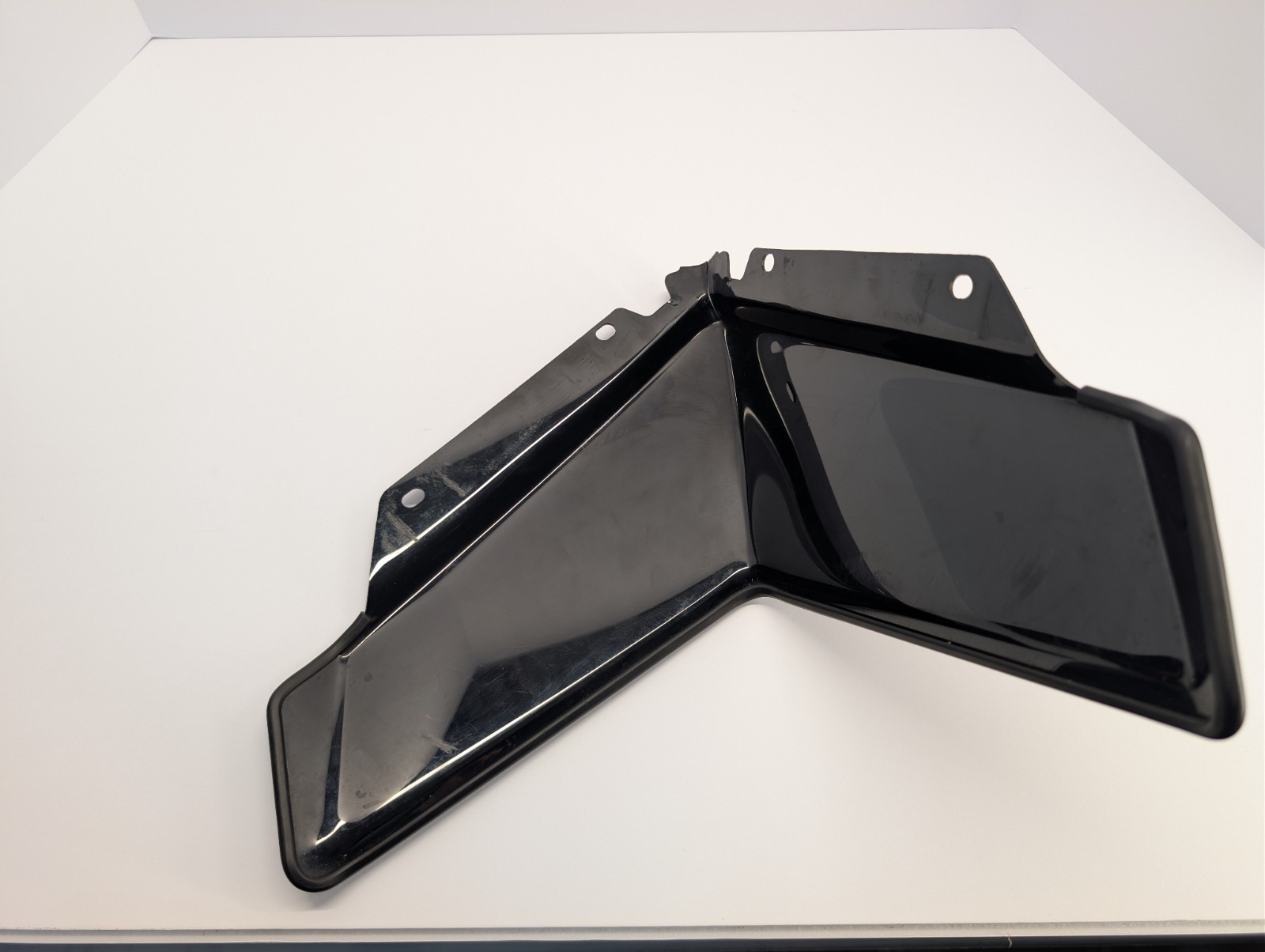 5451214 - 2015-2022 Polaris Low Windshield Glossy Black
