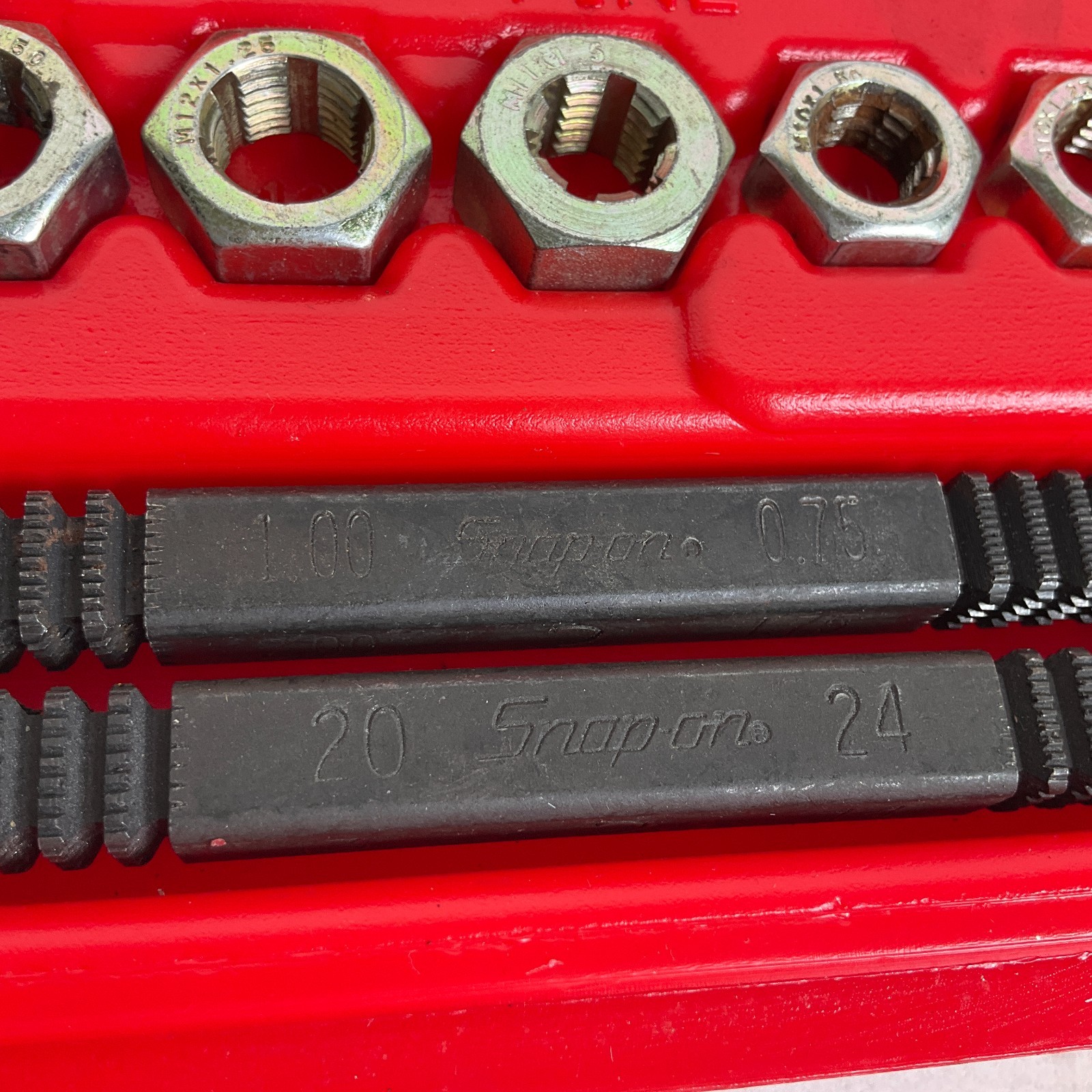 Snap On Tools RTD48 48 Piece Master Rethreading Set Fractional Metric