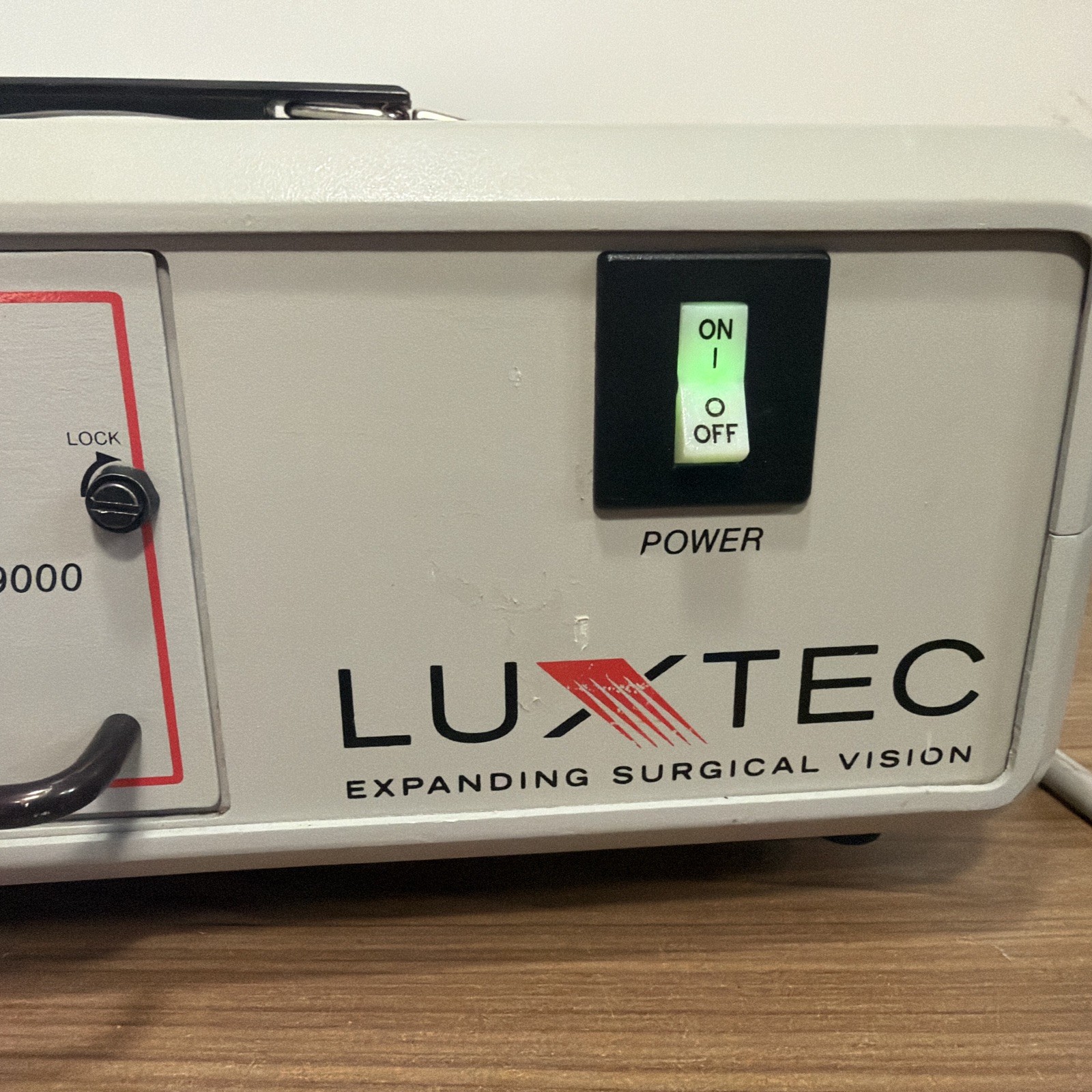 Luxtex 9175 Series 9000 Model Light Source with Power Cord