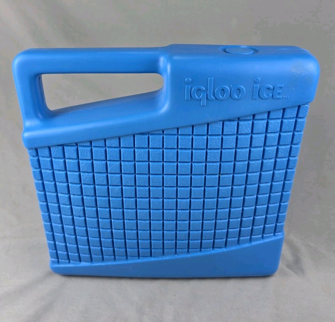 Igloo Blue Ice Pack 10x10x2 Reusable Can Cooler Refreeze #9780 Made in USA Vtg