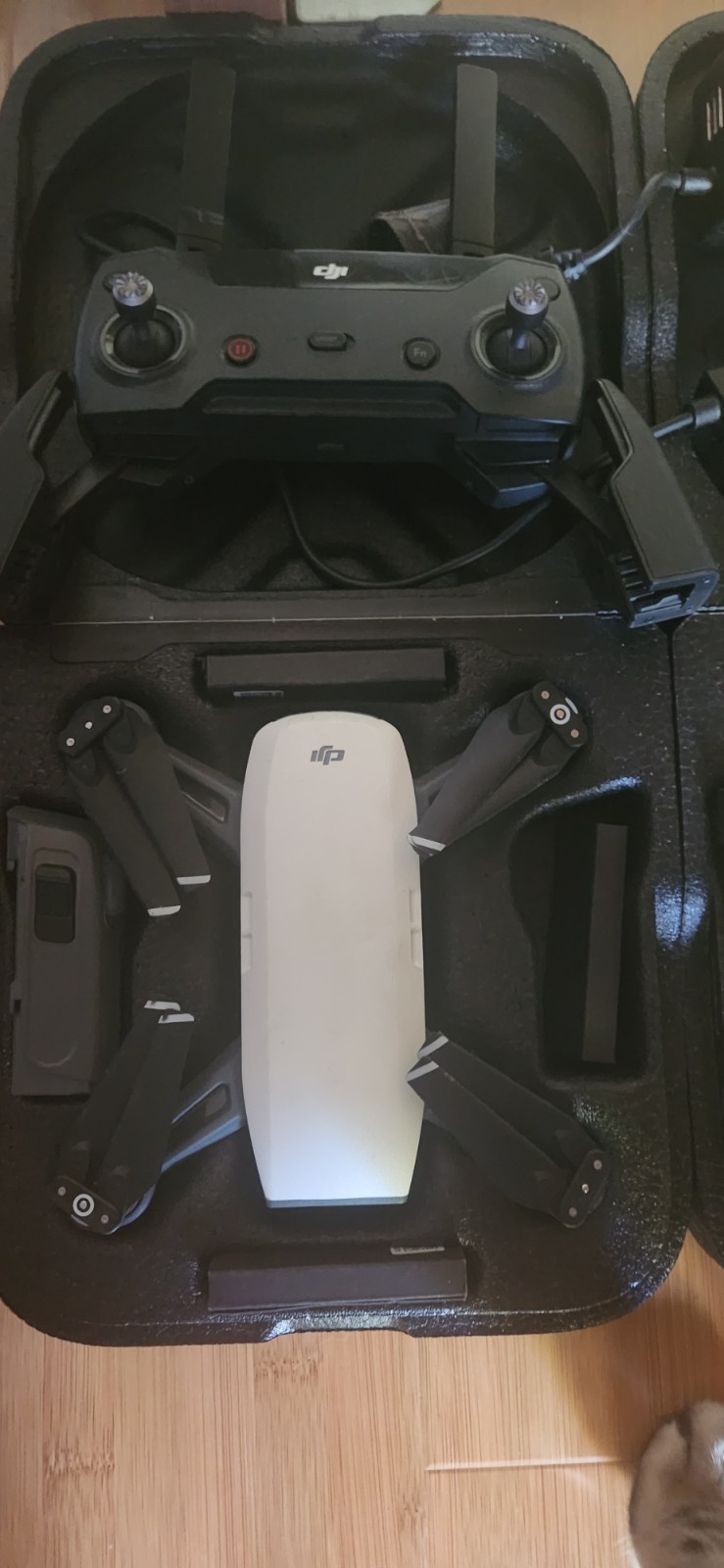 2x Dji Spark Drones 3 Batteries Parts?