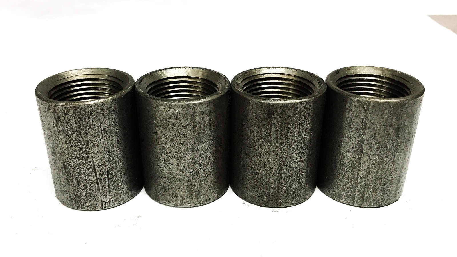 Unbranded 1 inch Female Steel Straight Pipe Coupling [Lot of 4] NOS