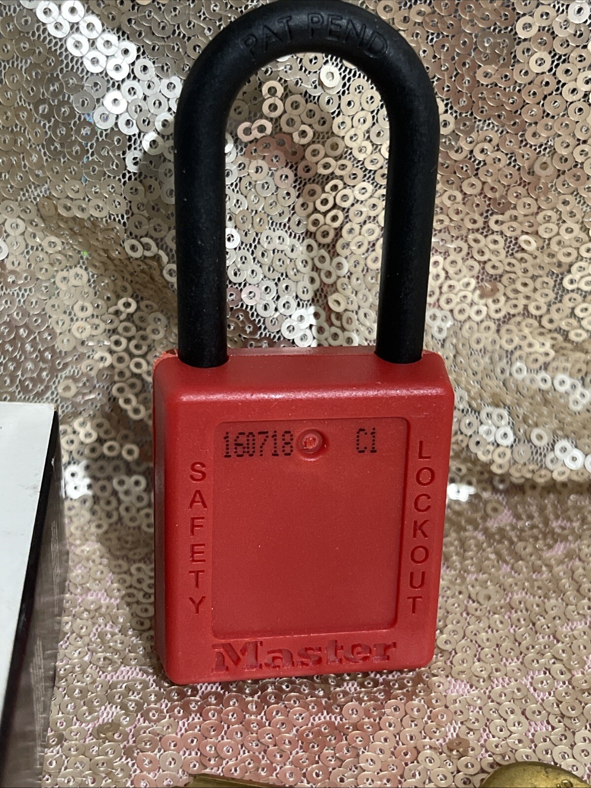 Red MASTER LOCK 406KA400RED Padlock New
