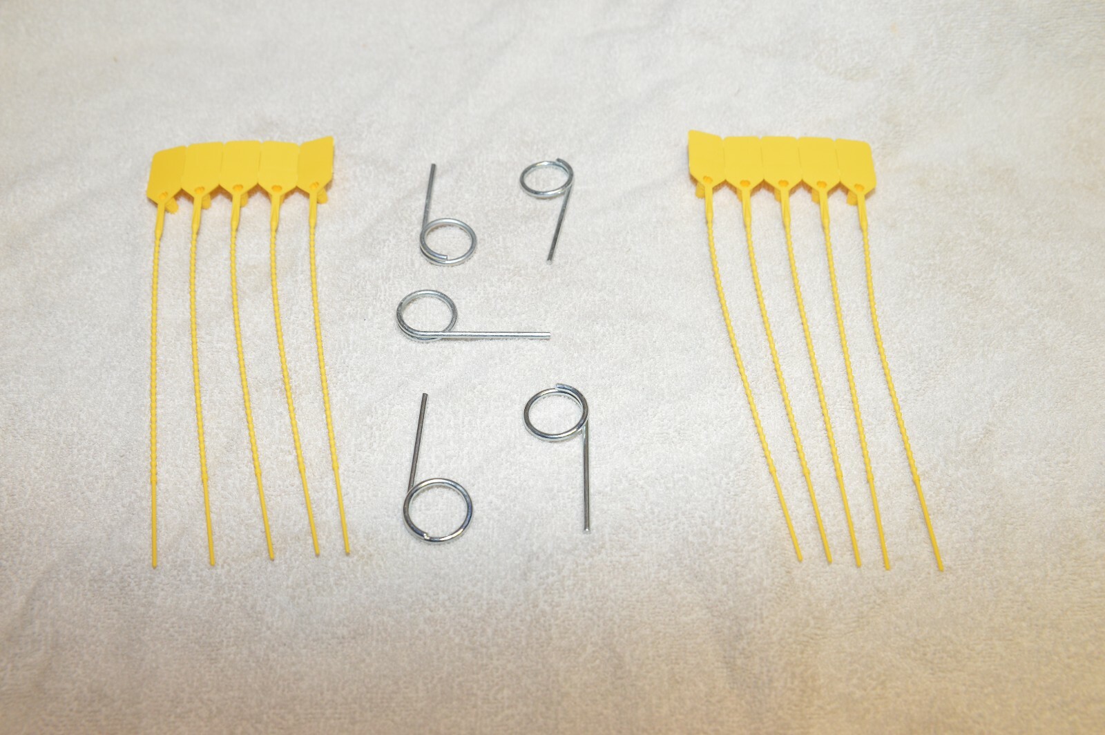 10 YELLOW FIRE EXTINGUISHER TAMPER FLAG SEALS & 5  SAFETY PULL PINS U.L. APPVD.