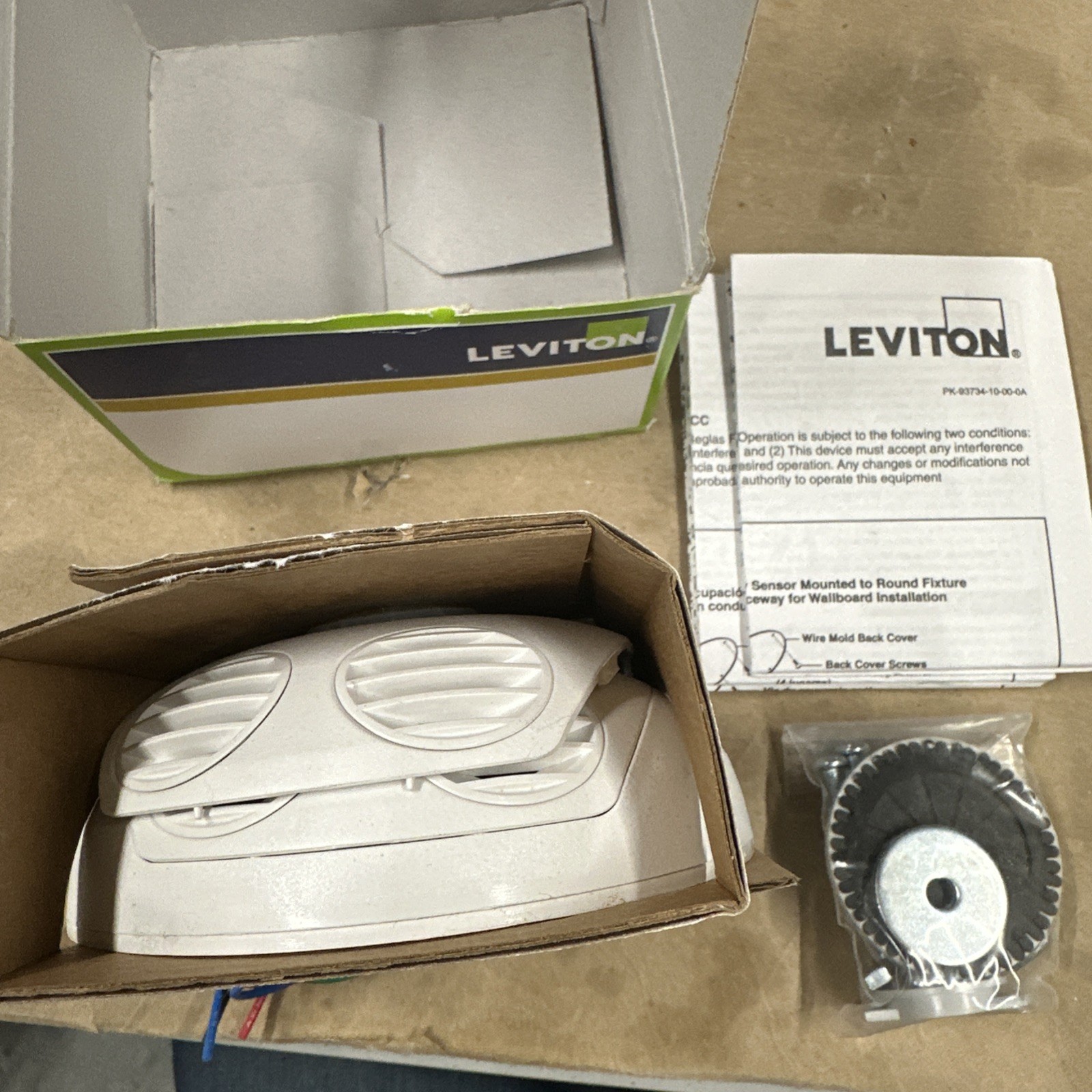NEW Leviton OSC10-RMW Occupancy Sensor, Multi-Technology (PIR/US), Ceiling Mount