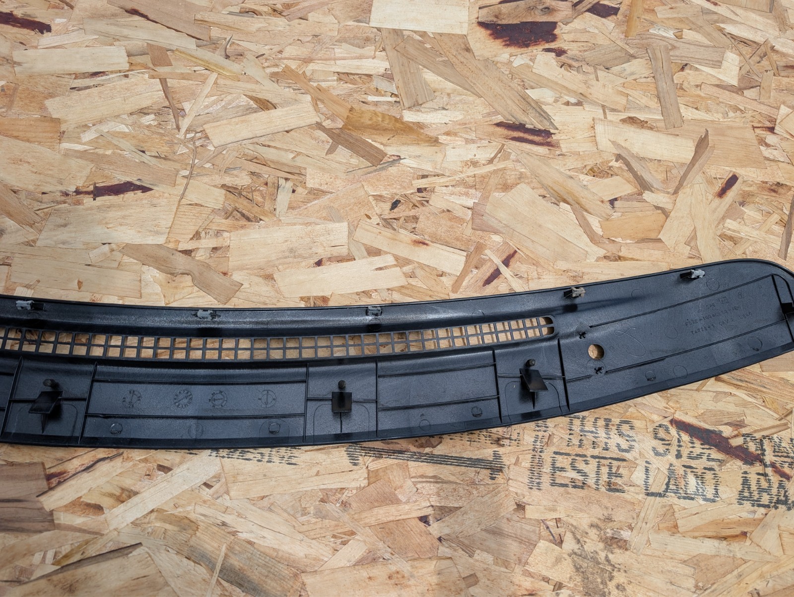 1995-2005 Ford Ranger Dash Board Defrost Vent Interior Panel Explorer Sport Trac