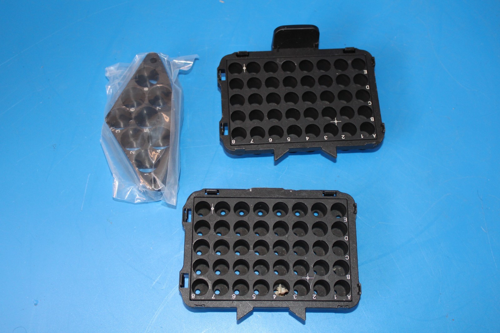 Lot 3 Thermo Scientific (2) 40 Position (1) 8 Position Vial Tray