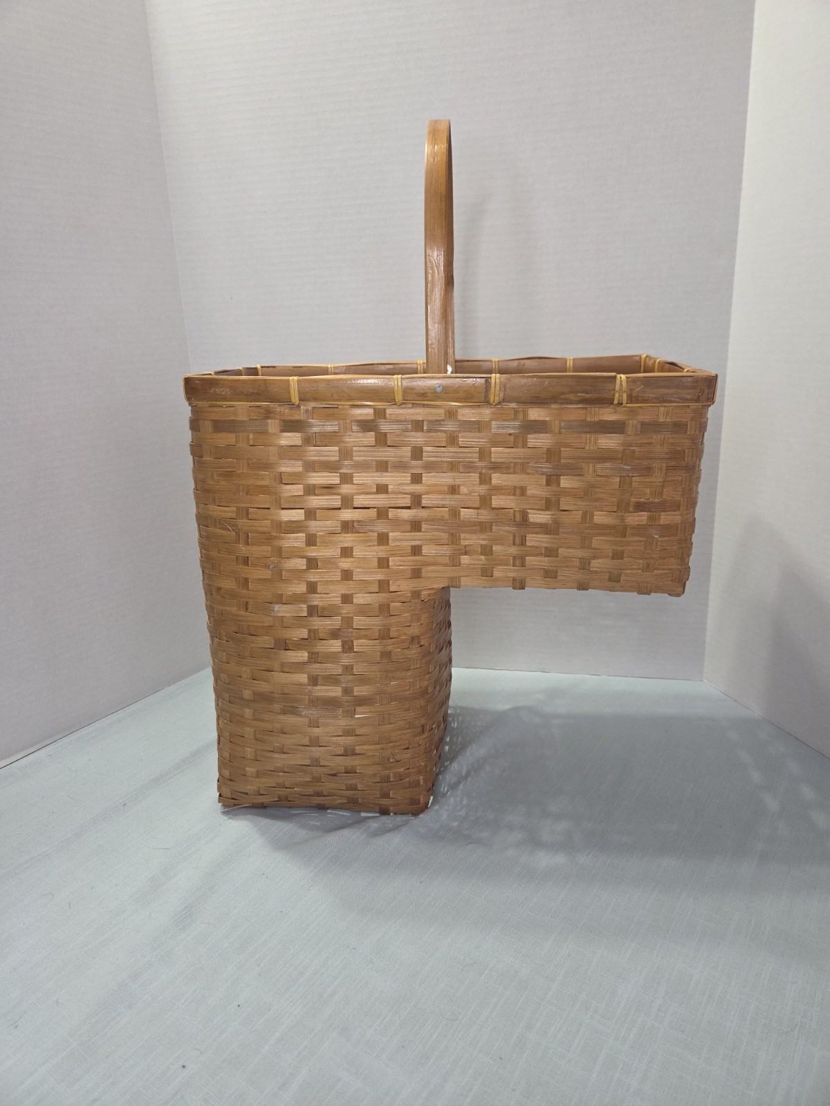 Vintage Wicker Stair Step Basket w/handle
