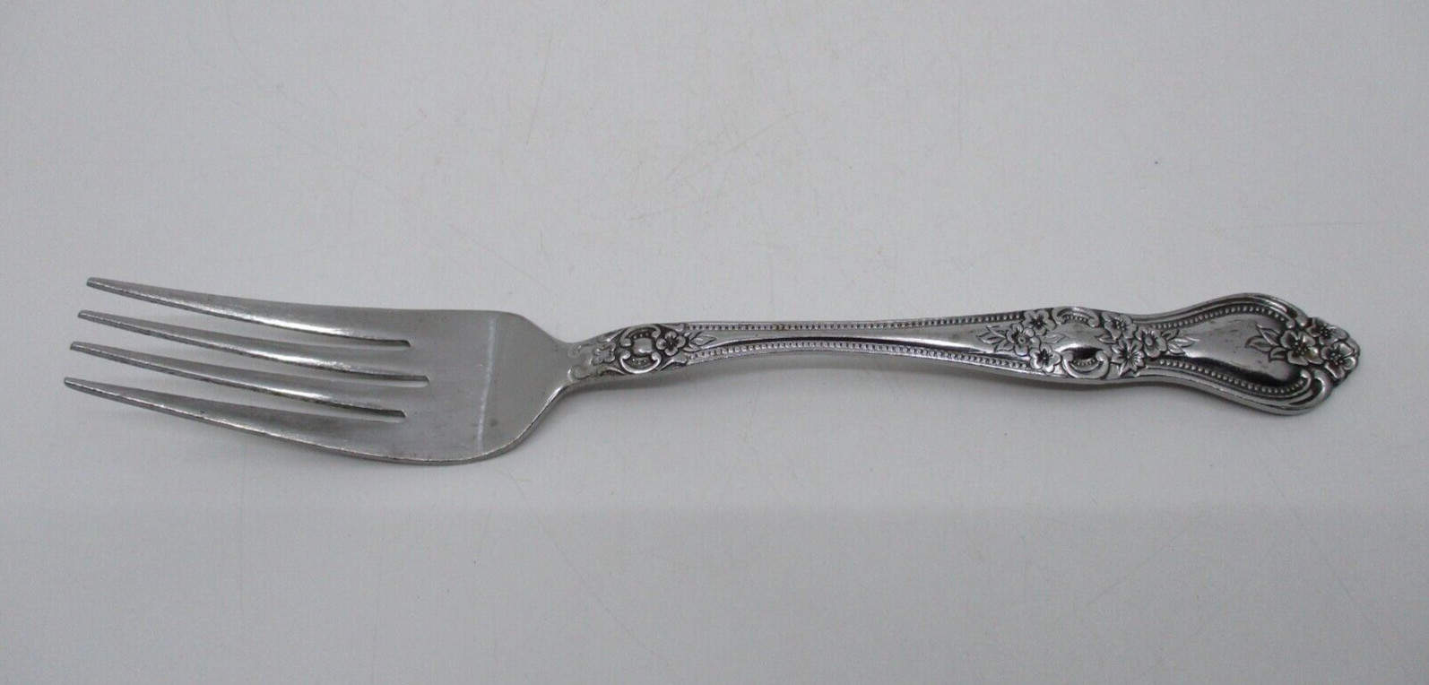 INTERNATIONAL STAINLESS SUMMER ROSE DINNER FORK - 7 5/8" - 08J