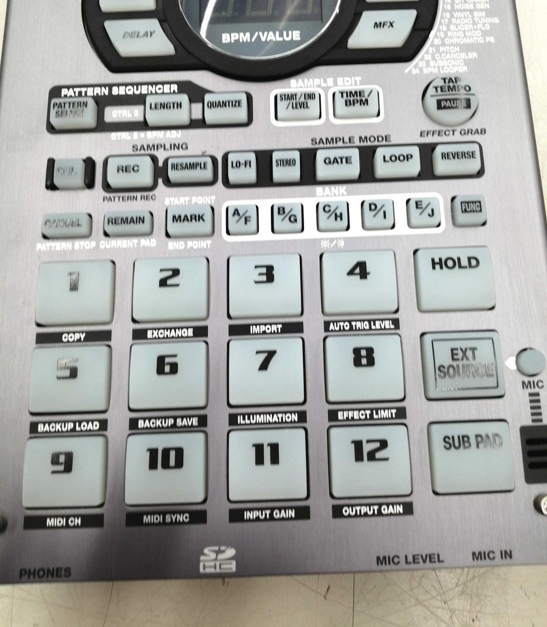 Roland SP-404SX Linear Wave Sampler DJ Workstation 29 Effects Silver Compact Box