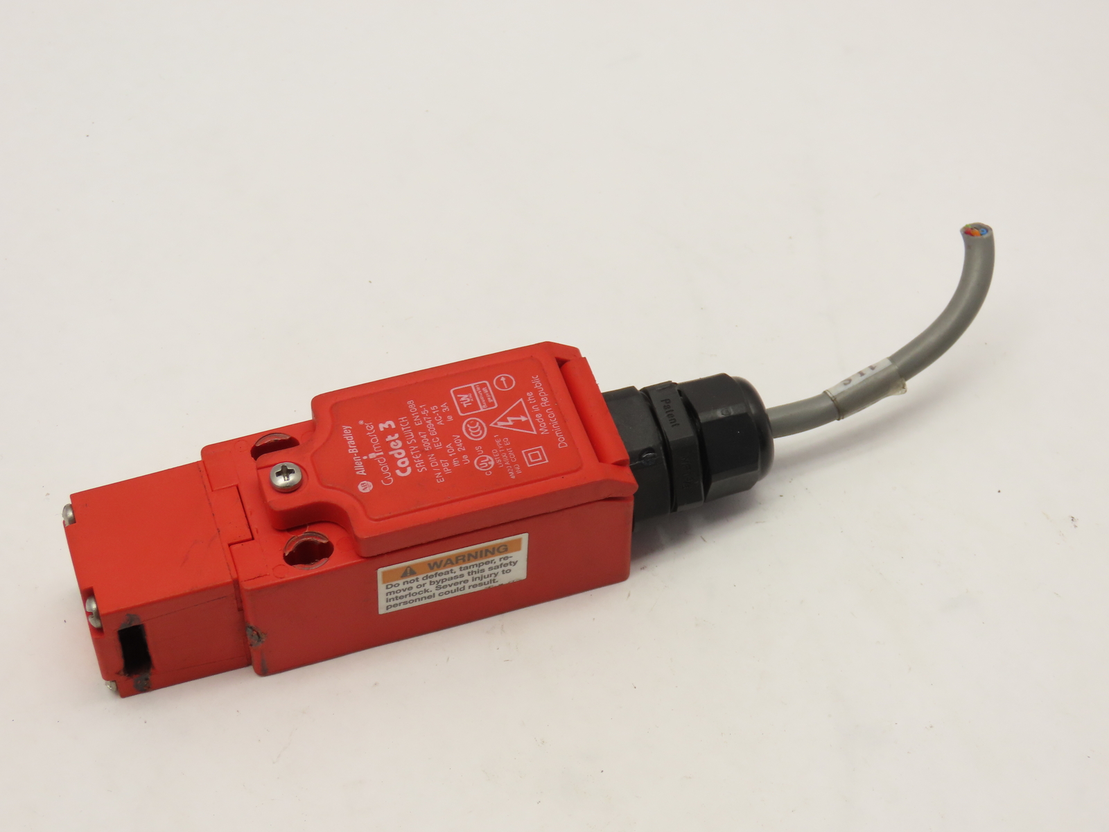 Allen Bradley 440K-C21058 Guard Master Cadet 3 Series B Safety Switch