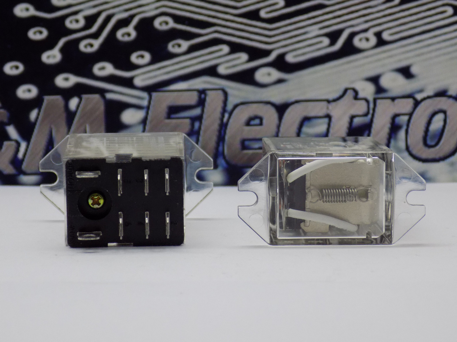 1x Omron LY2F-US-SV 24 VDC General Purpose Relay