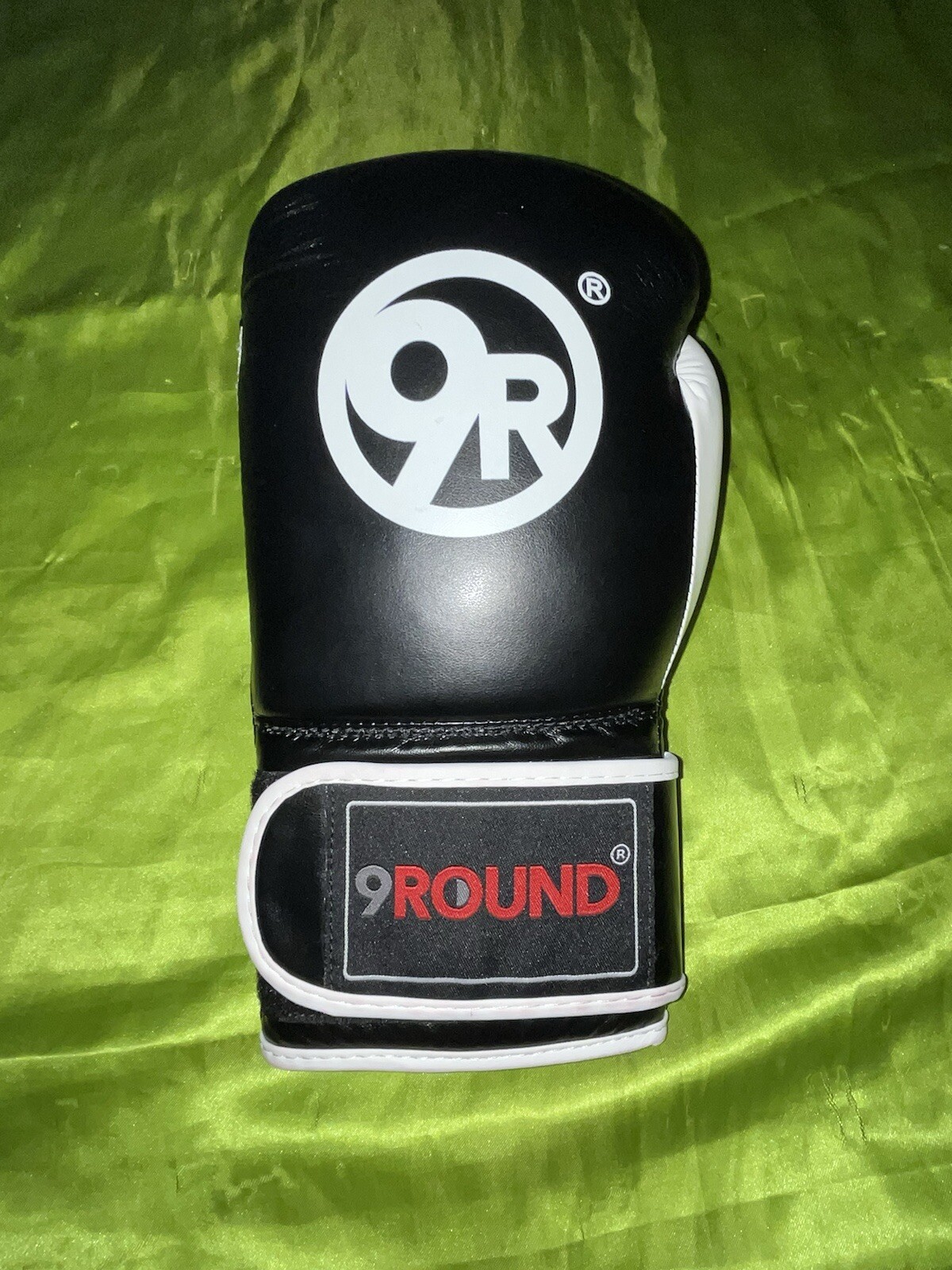 9 ROUND Boxing Gloves 10oz Black White Hook And Loop Straps