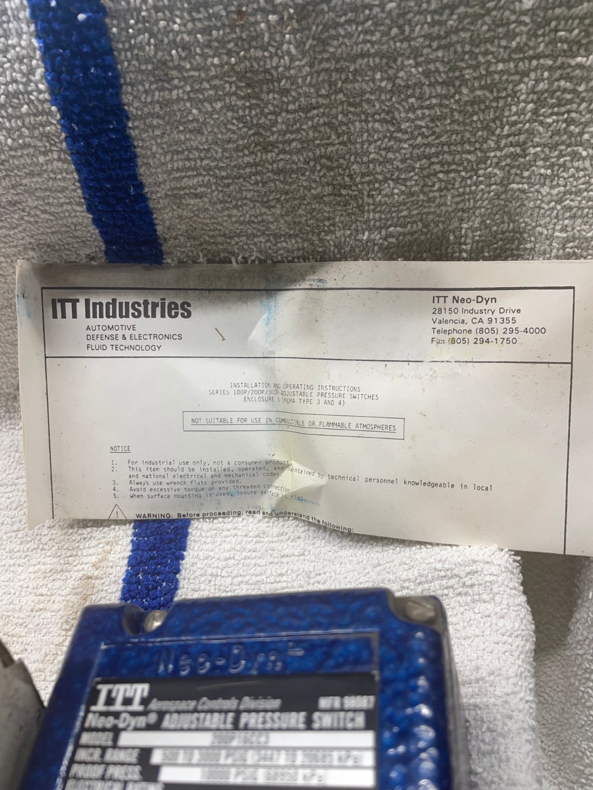 NIB ITT Adjustable Pressure Switch 200P16CC3