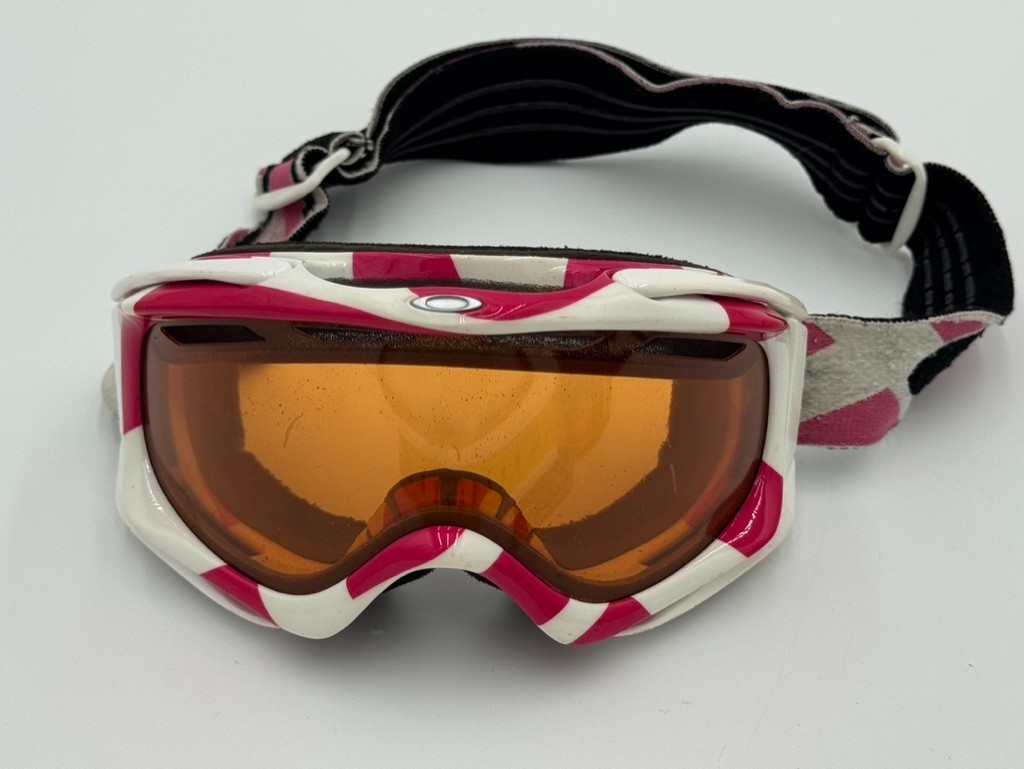 Oakley Pink & White Ski Goggles Winter Sports Snowboarding Used/Wear