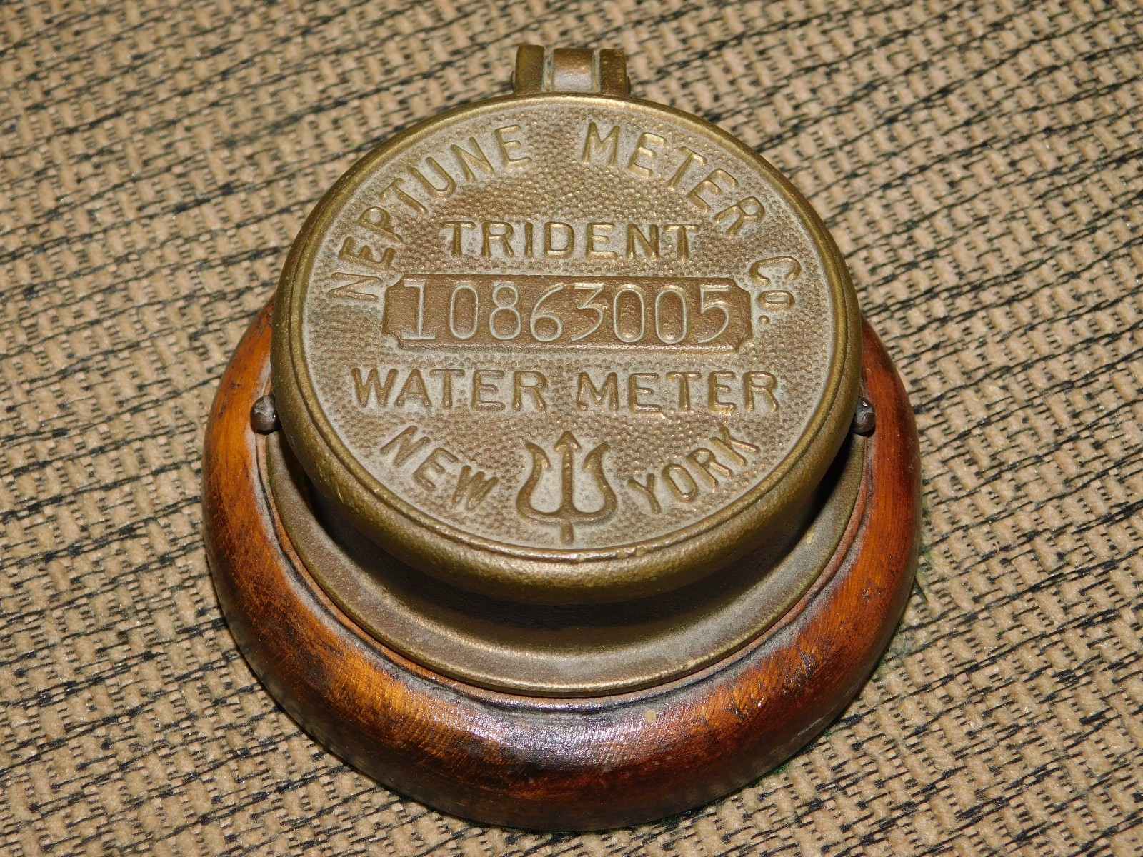Antique Trident Neptune Meter Co NYC Water Meter Cap Paperweight Paper Clip Hold