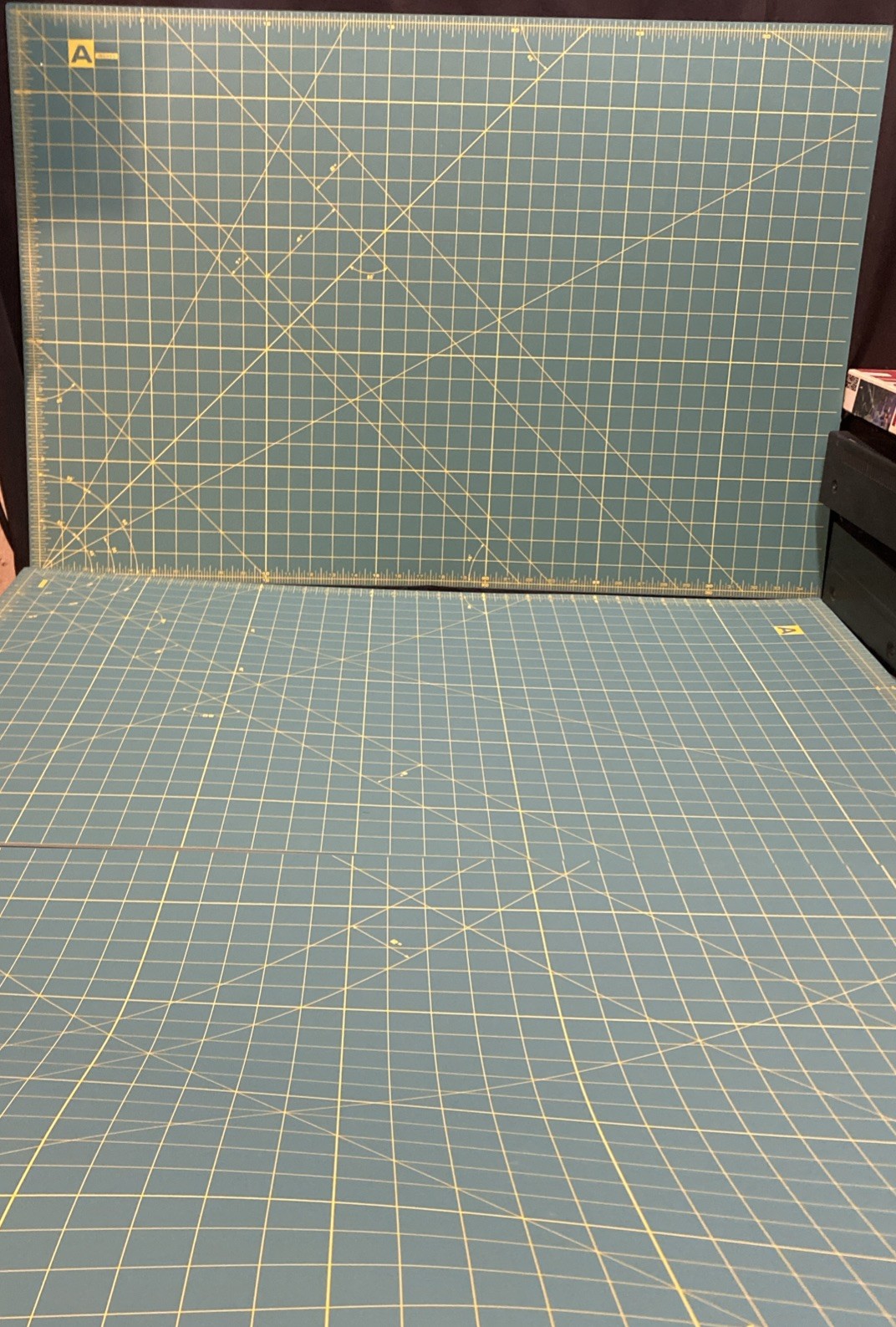 OLFA Continuous Grid Rotary Mat Set 3 Assorted Mats W Clips & Box  Lightly Used