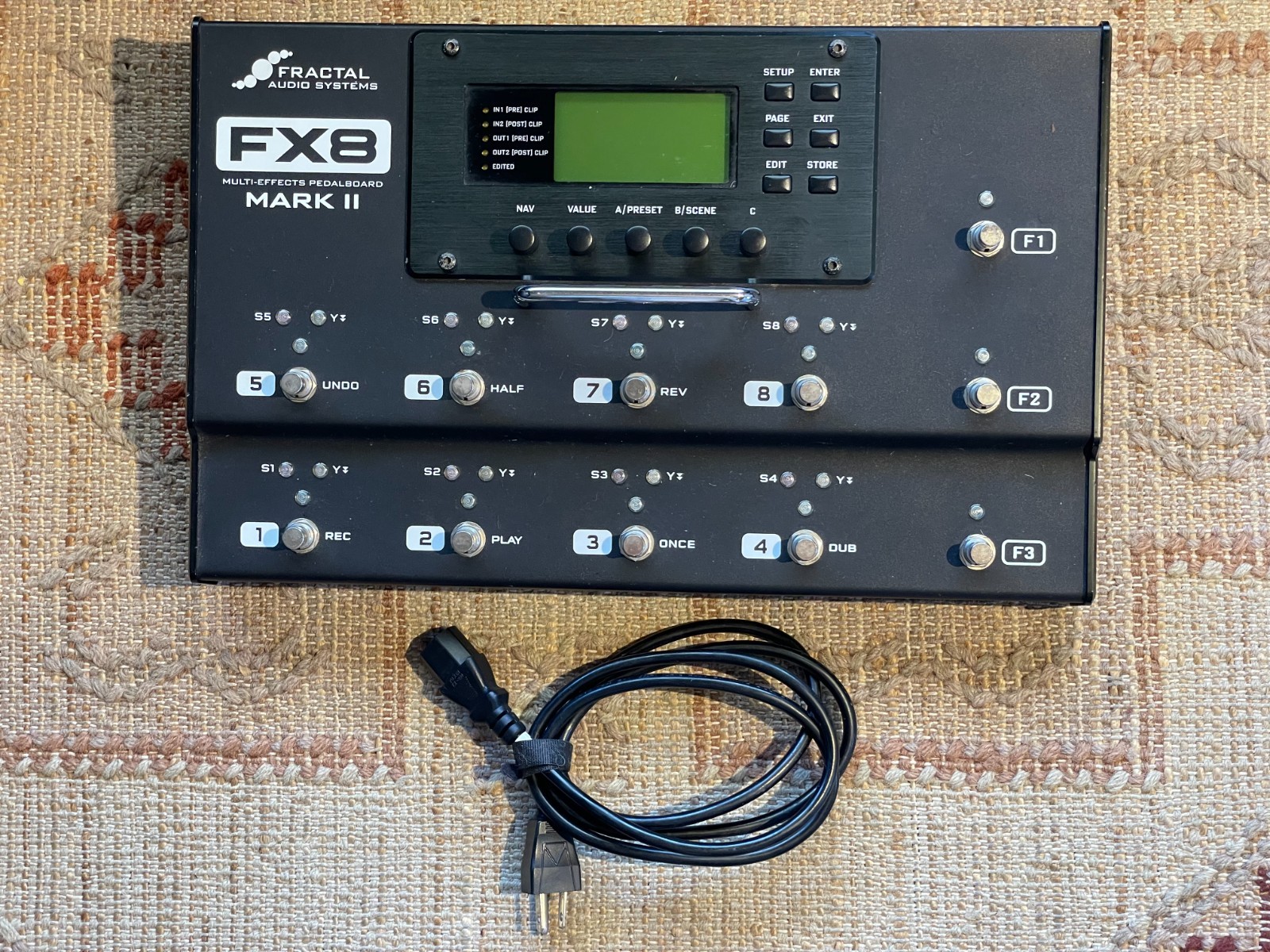 Fractal Audio Systems AX8 Amp Modeler/Multi-FX Processor - Black