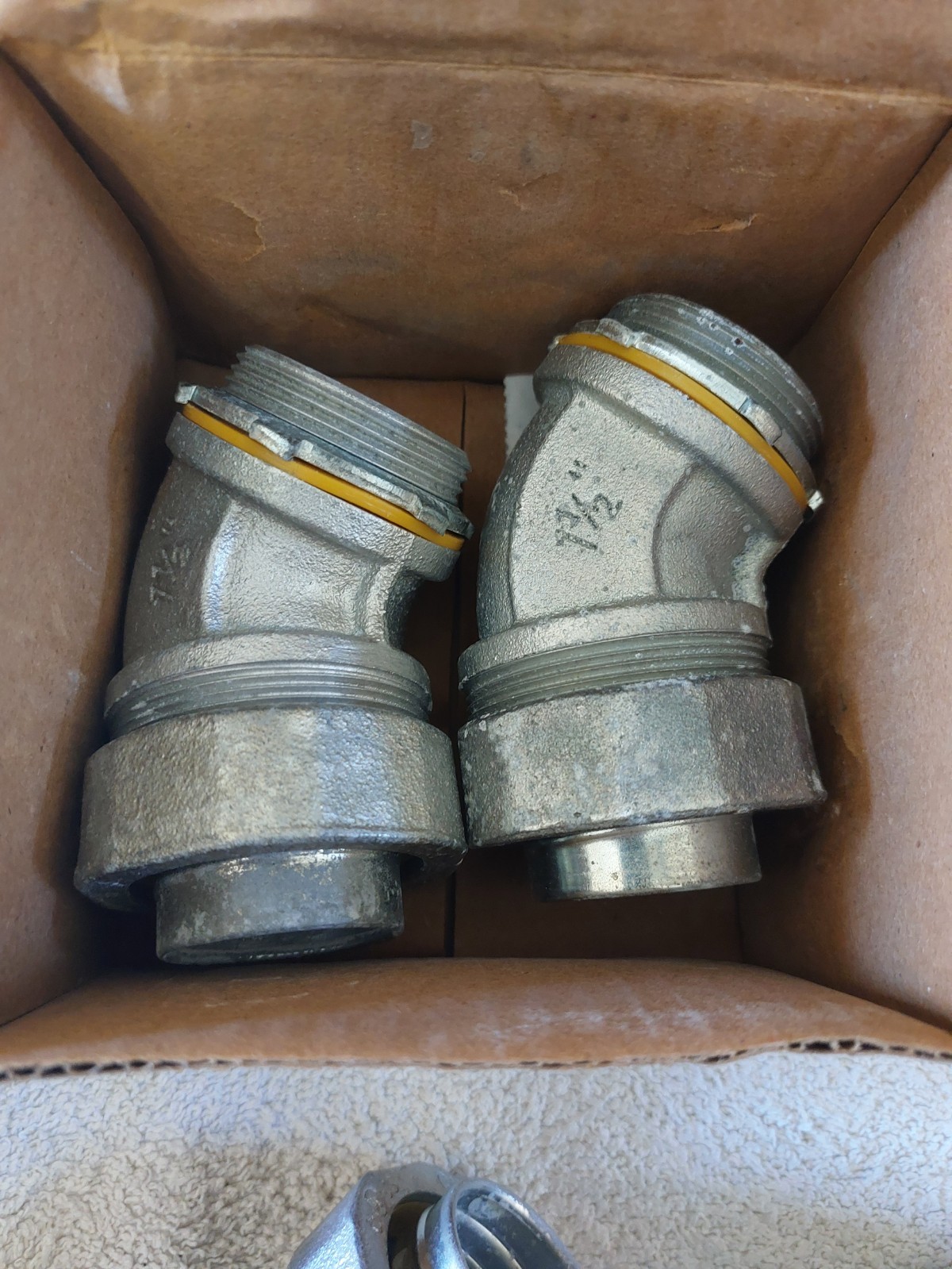 CROUSE-HINDS LT15045 1-1/2" 45D LT CONNECTOR (2 PCS)