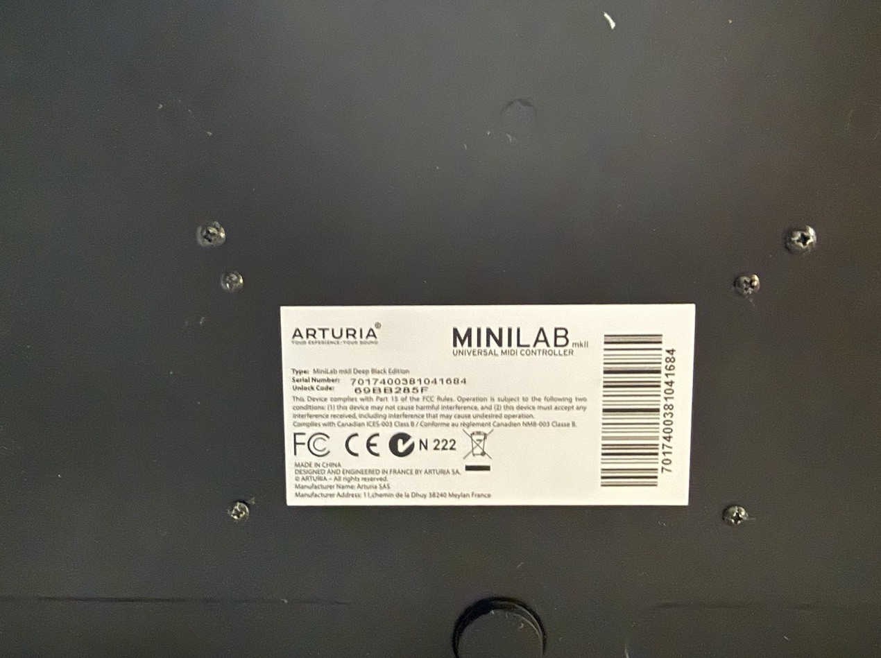 ARTURIA MiniLab 3 - Universal MIDI Controller (25-Keys) - Deep Black