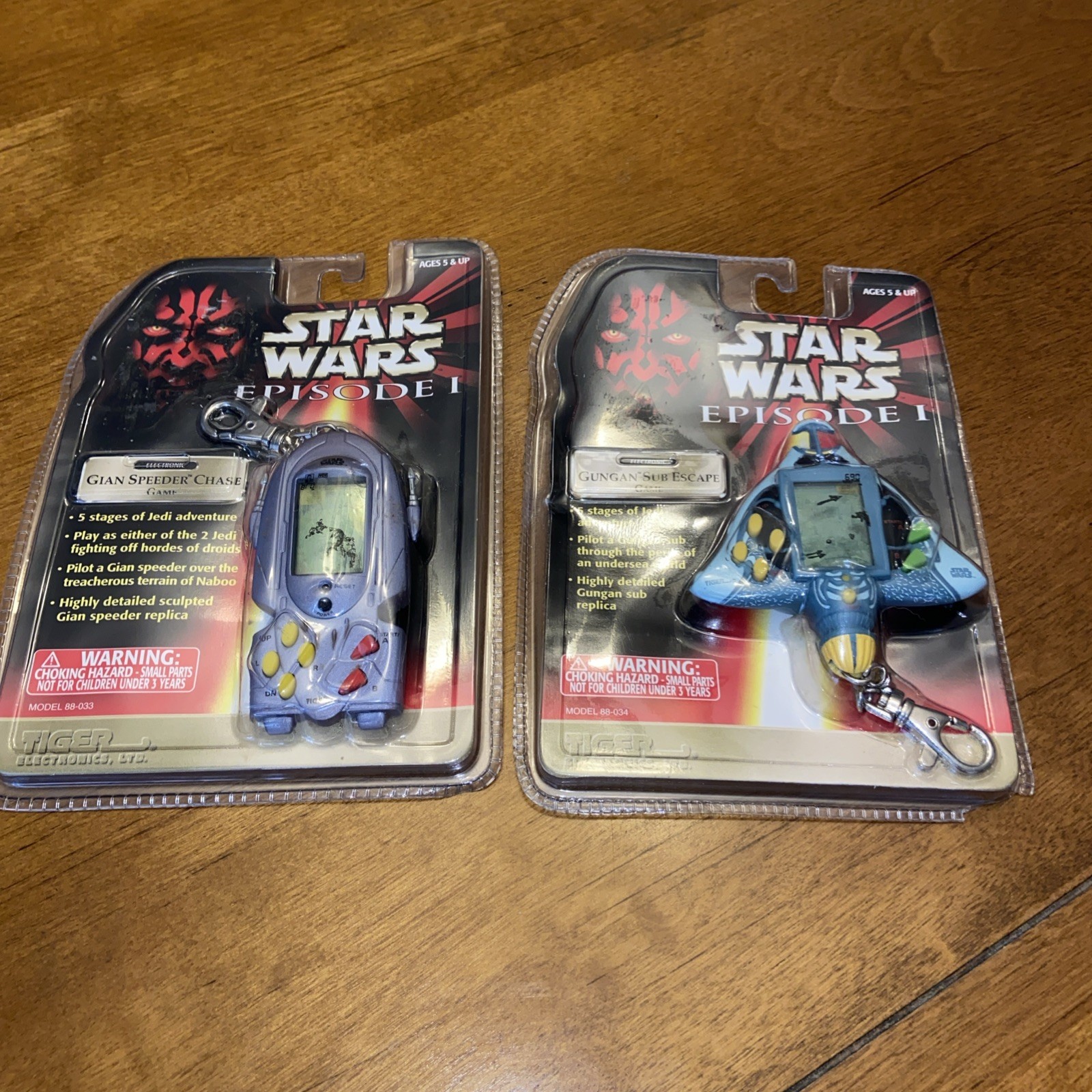1999 Vtg Star Wars Gian Speeder Chase Gingham Sub Escape Tiger Key Chain
