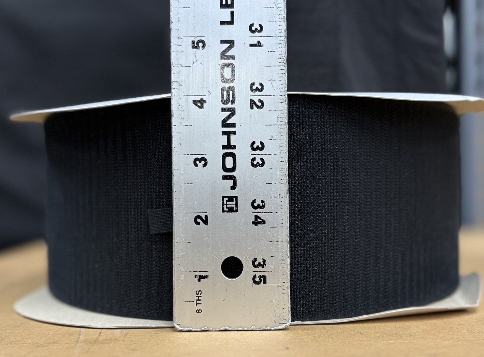 Halco FRSBH-400 4x27.50 Black FR Hook