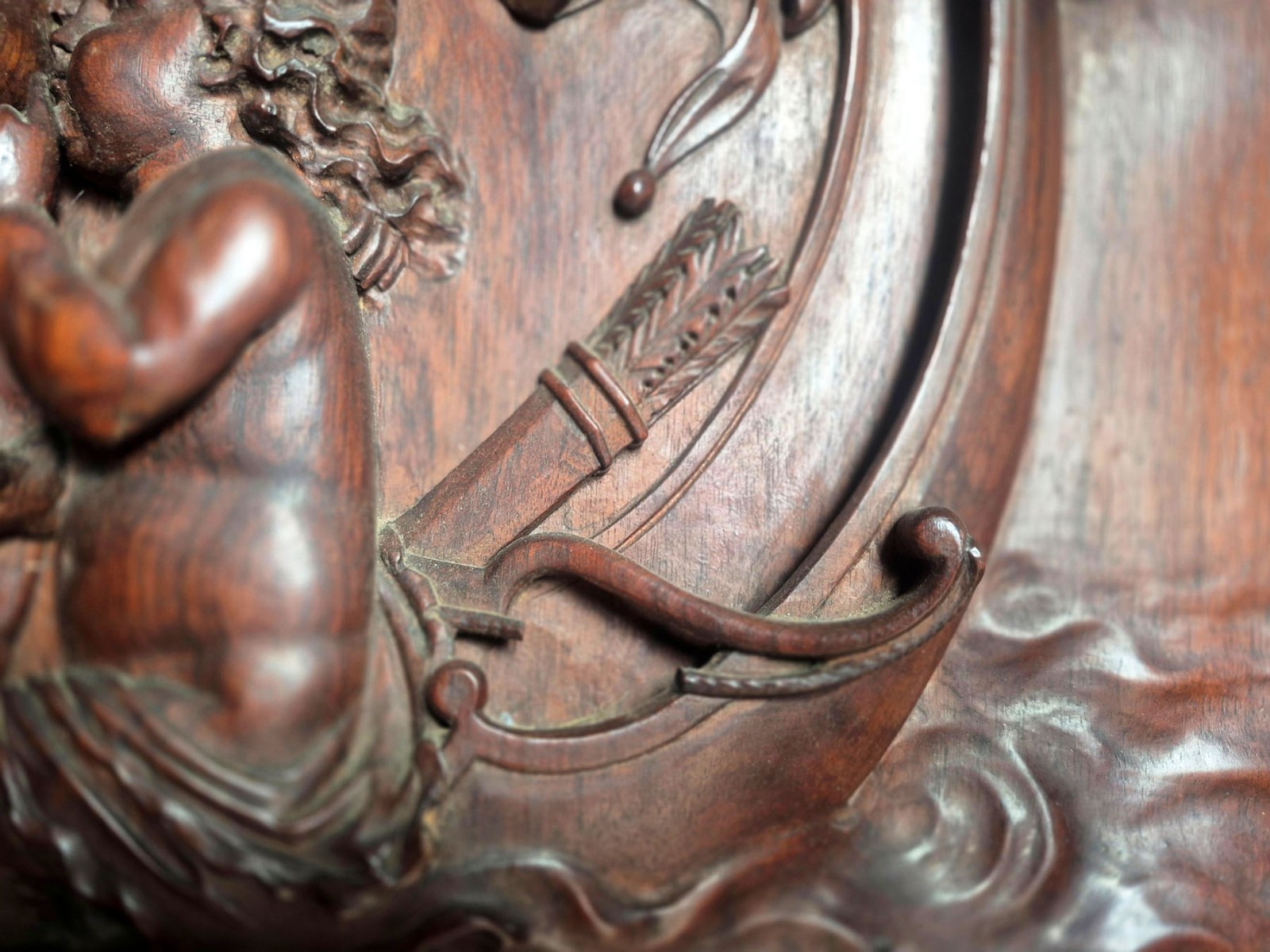 HORNER QUALITY FIGURAL CARVED PANELS TWIN HEADBOARDS