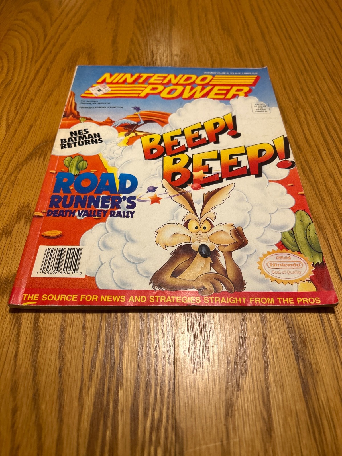 Nintendo Power Road Runner's Death Valley Rally Dec 92 Vol 43 with Poster