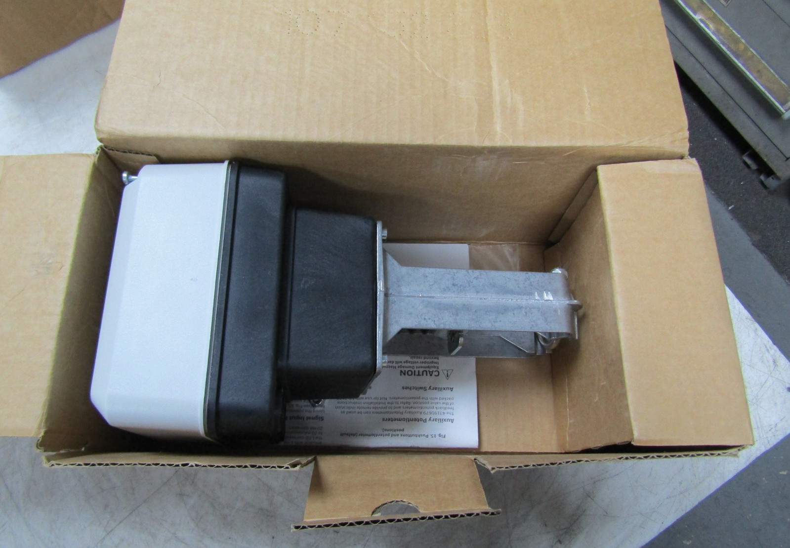 NEW HONEYWELL 3/4" STROKE DIRECT COUPLED VALVE ACTUATOR 135LBF 24VAC ML7425B3012