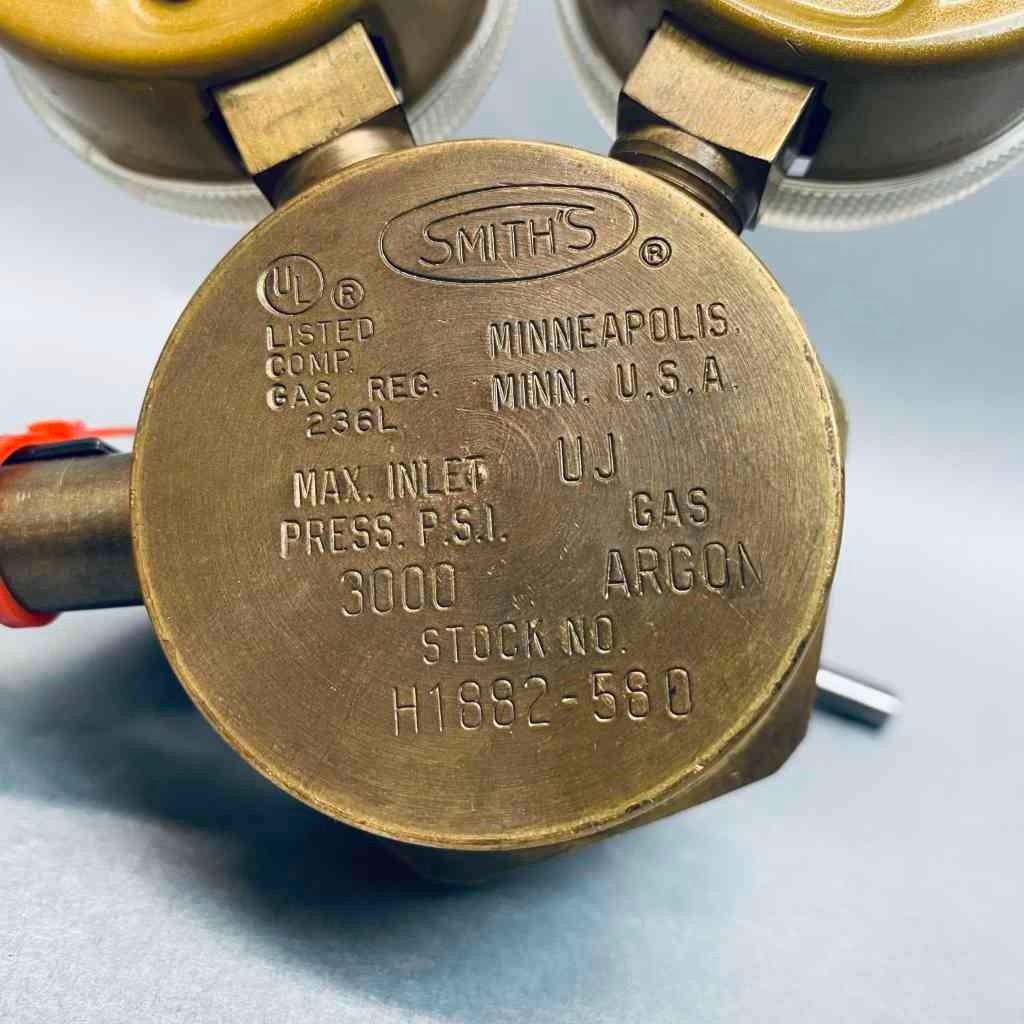 Smiths Argon Gas Regulator 3000 PSI CGA 580