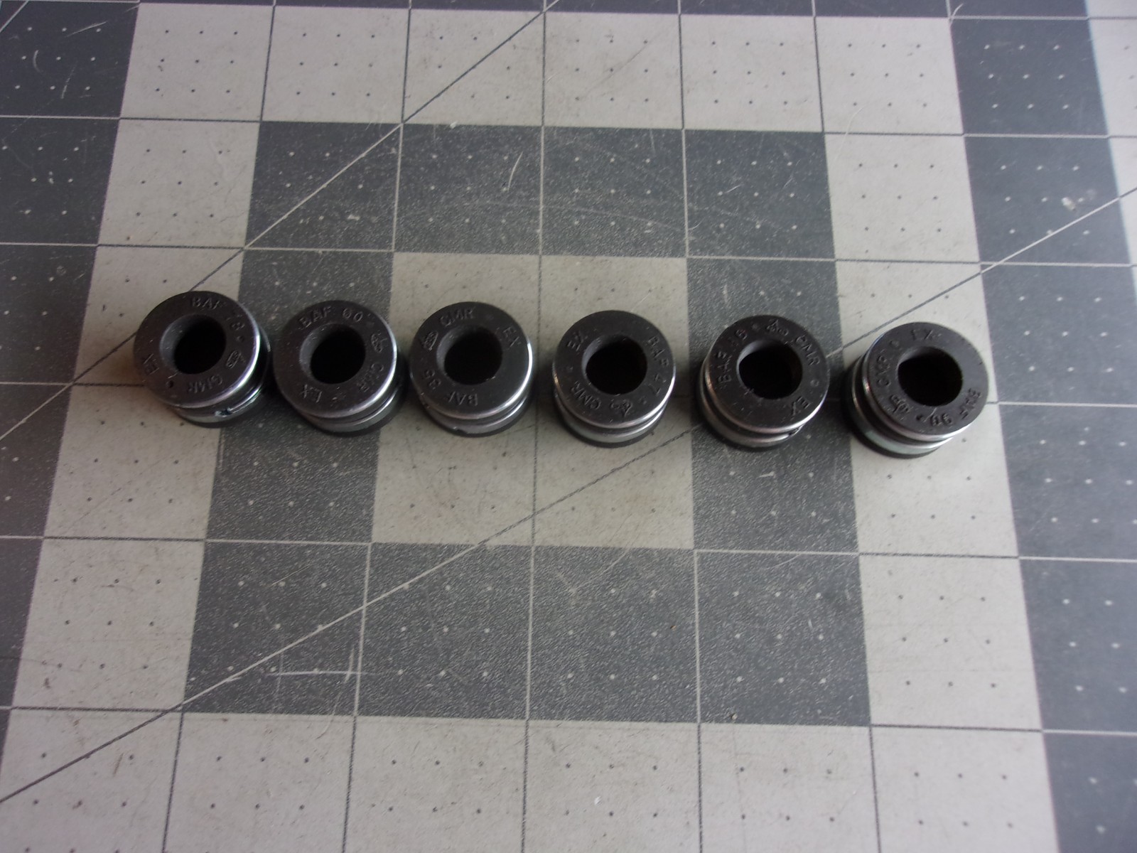 Sealed Power ST-2086 (6) Valve Stem Seals