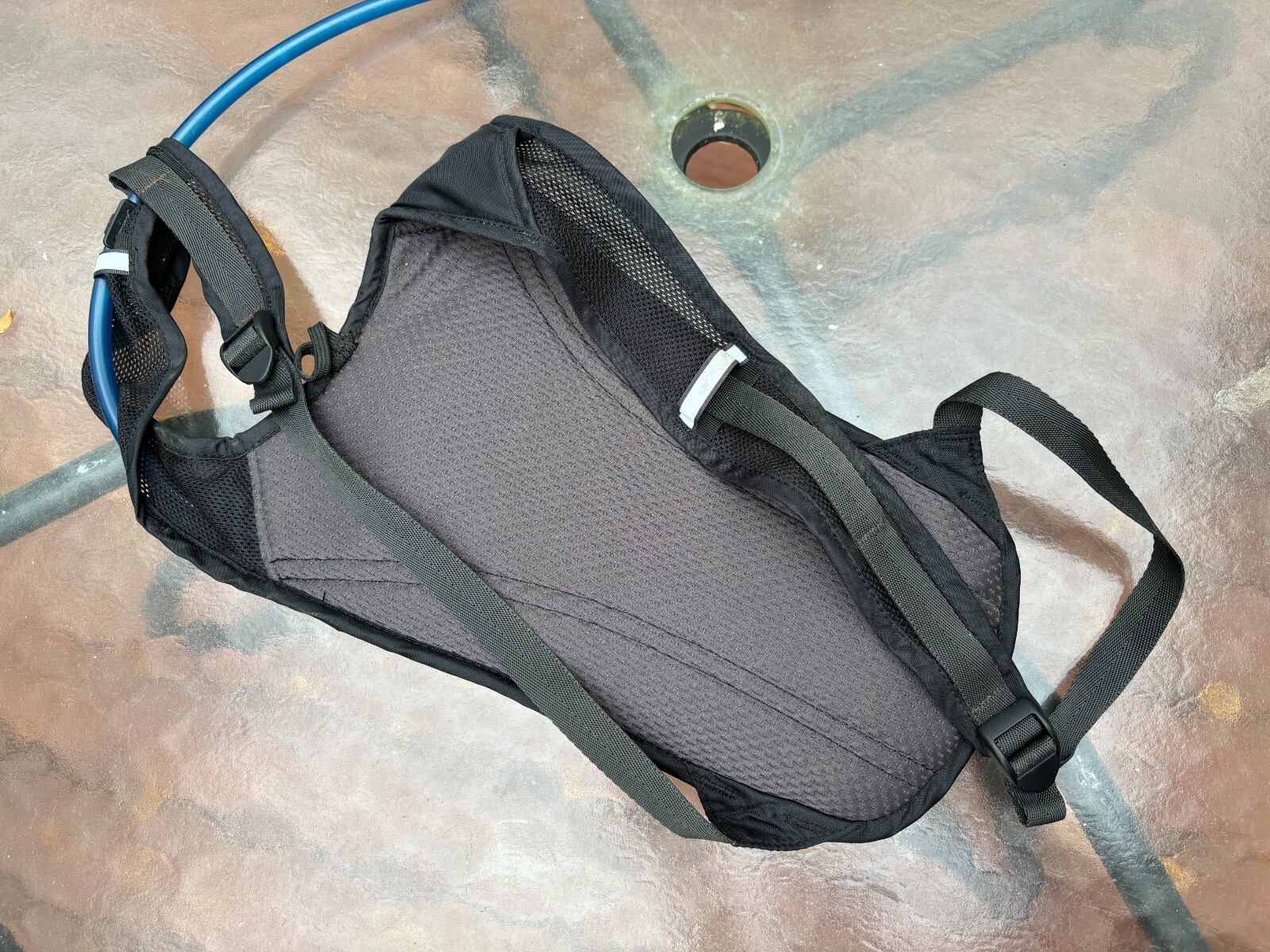 Camelback Hydrobak 50 Oz Black & Granite 1.5L Hydro Backpack