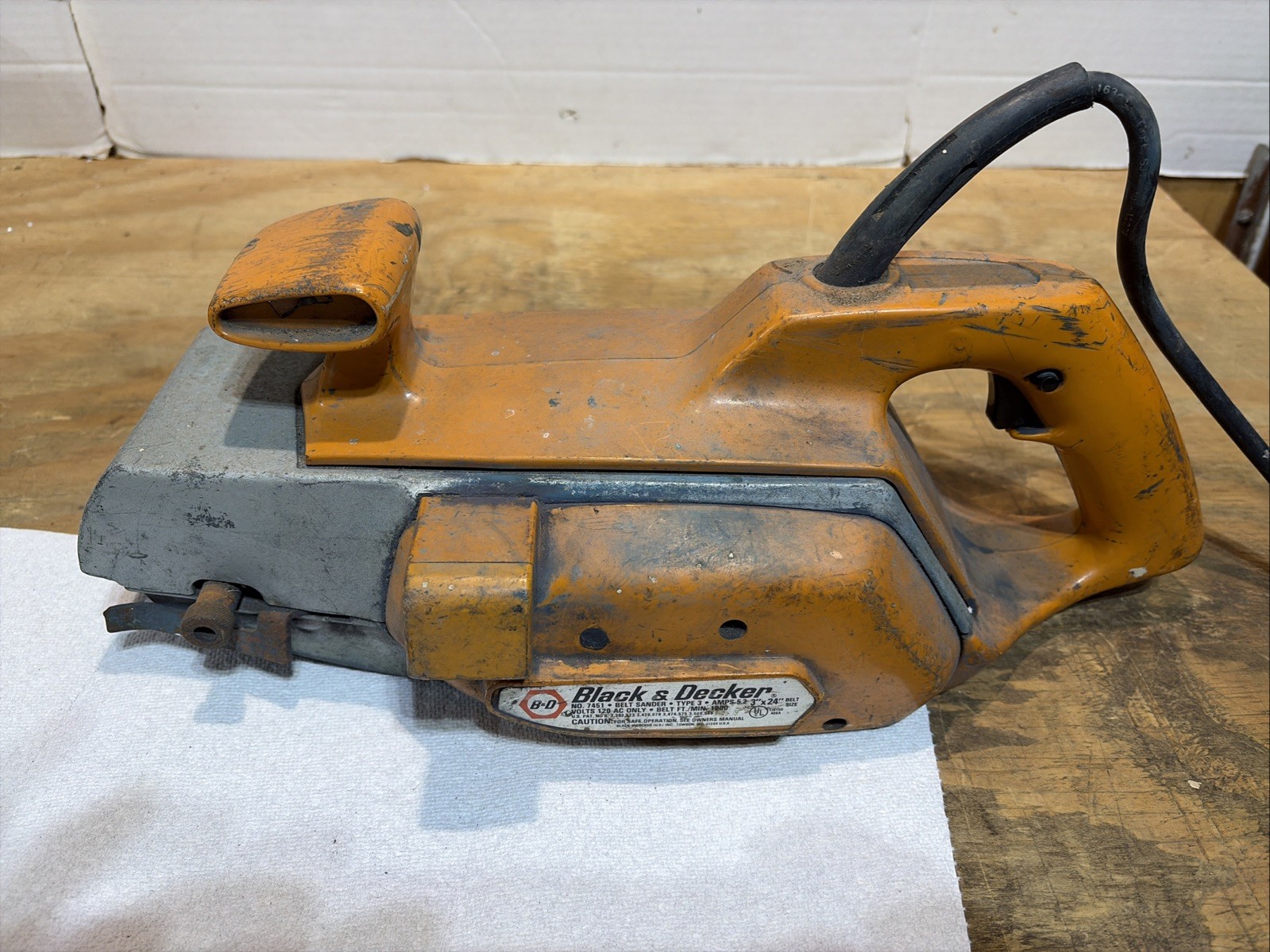 Black & Decker Deluxe Belt Sander  3 X 24  Cat No #7451 Type 3  (Shelf)