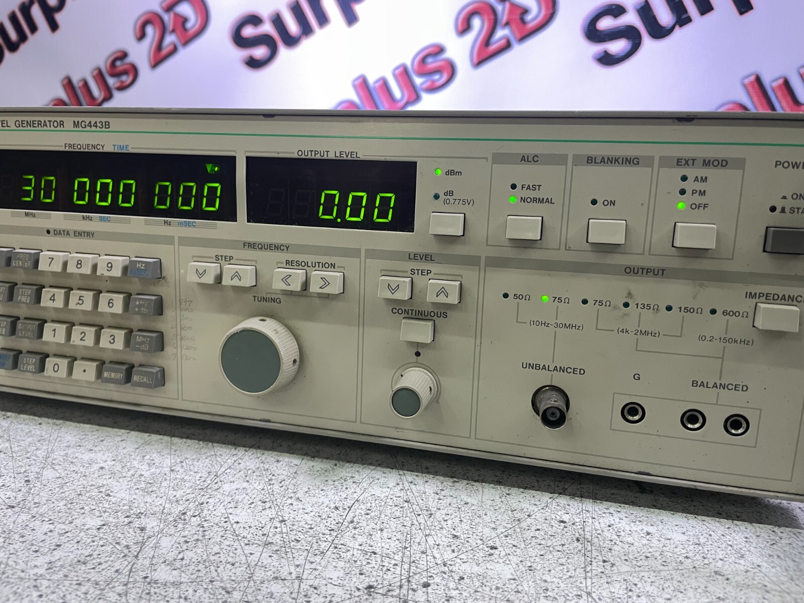 Anritsu MG443B Synthesizer/Level Generator