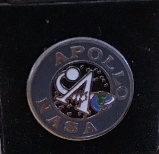 VTG UNITED STATES NASA Apollo Space Aircraft Missions Lapel Tie Tack Pin
