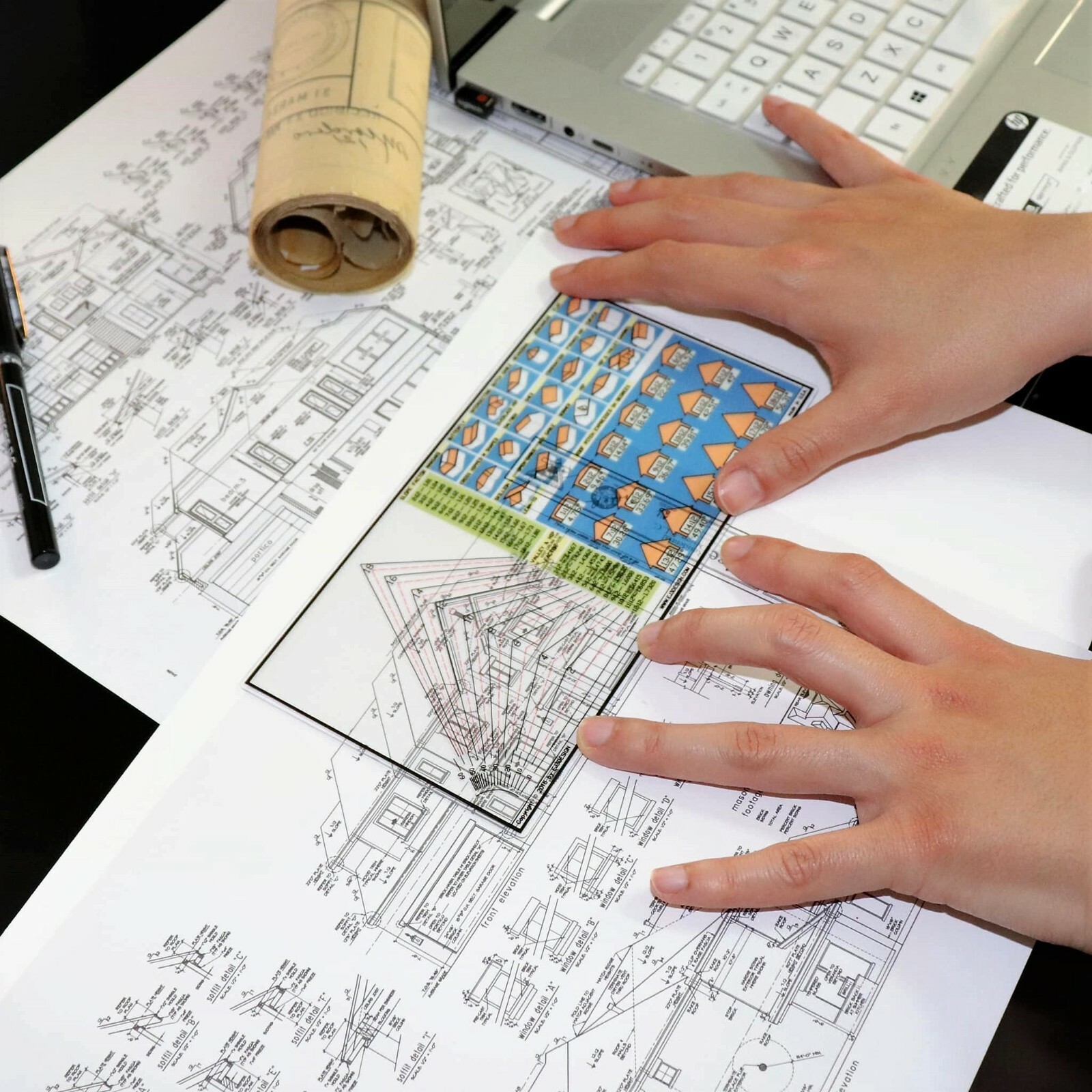 Customizable Roof Pitch Gauge for Computer Screen – Rectangular Acrylic Shape