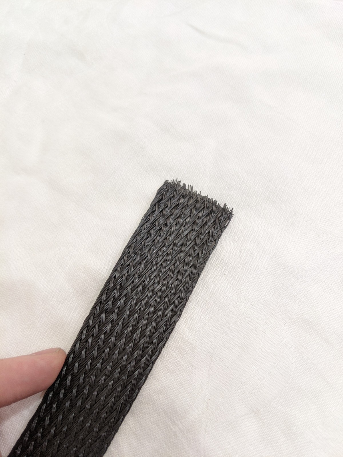 1 1/4" Black Expandable Braided Cable Sleeve Sheathing TF