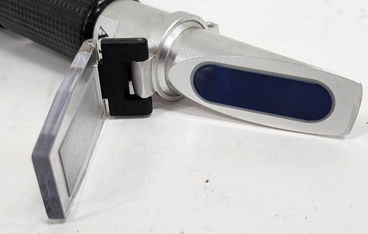ATC 0-32% BRIX PORTABLE REFRACTOMETER