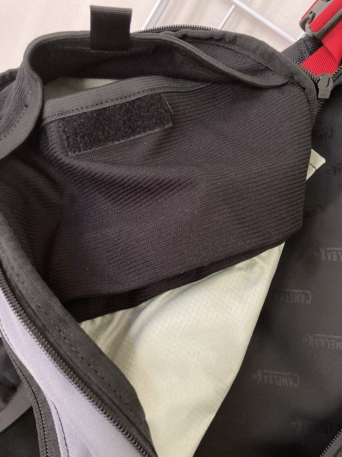 Camelbak Snobound Hydration Backpack 100 Ounce 3 Liter Bladder-New-Black-Red