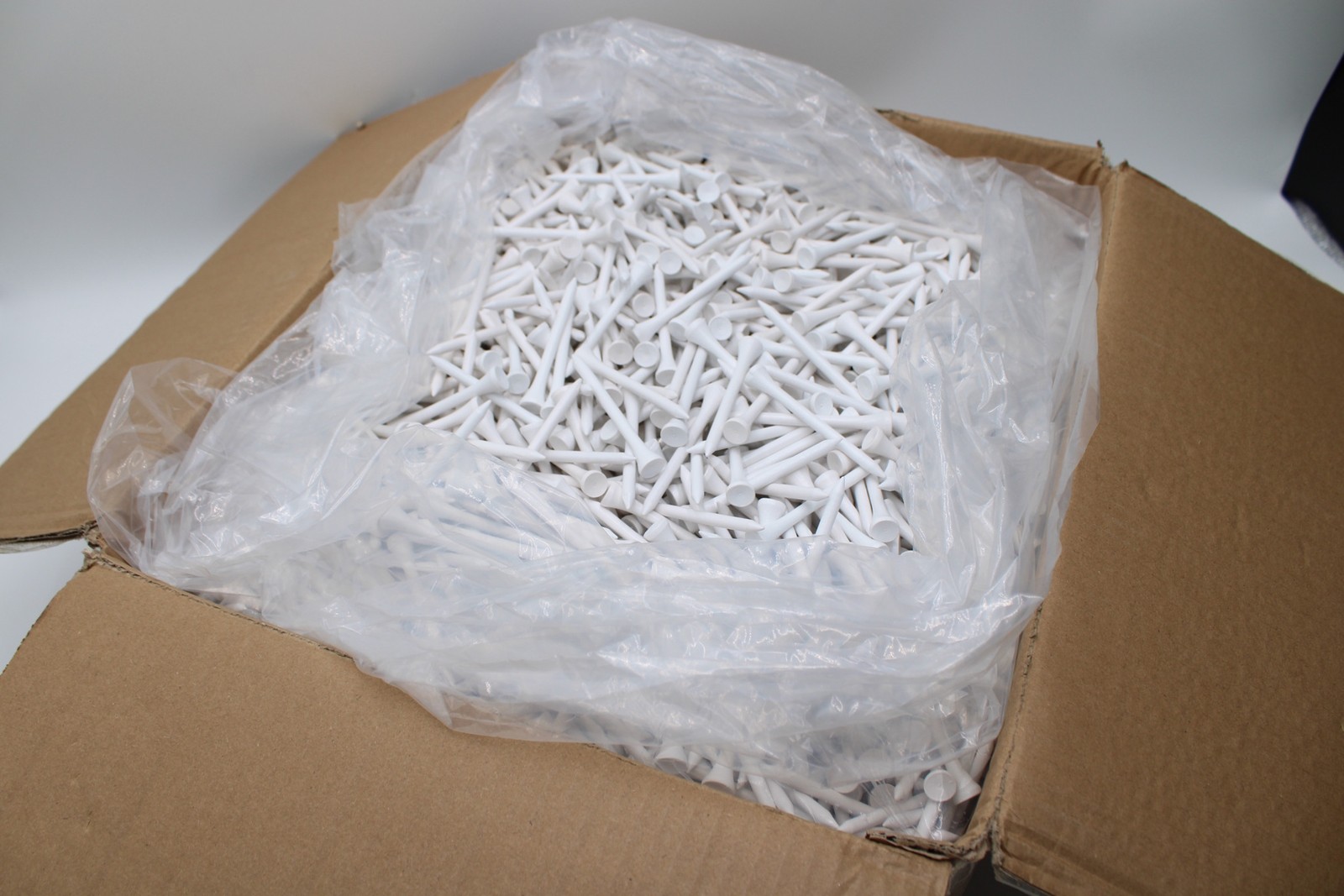 Hardwood Golf Tees 2 3/4" White (5000 Count) - New