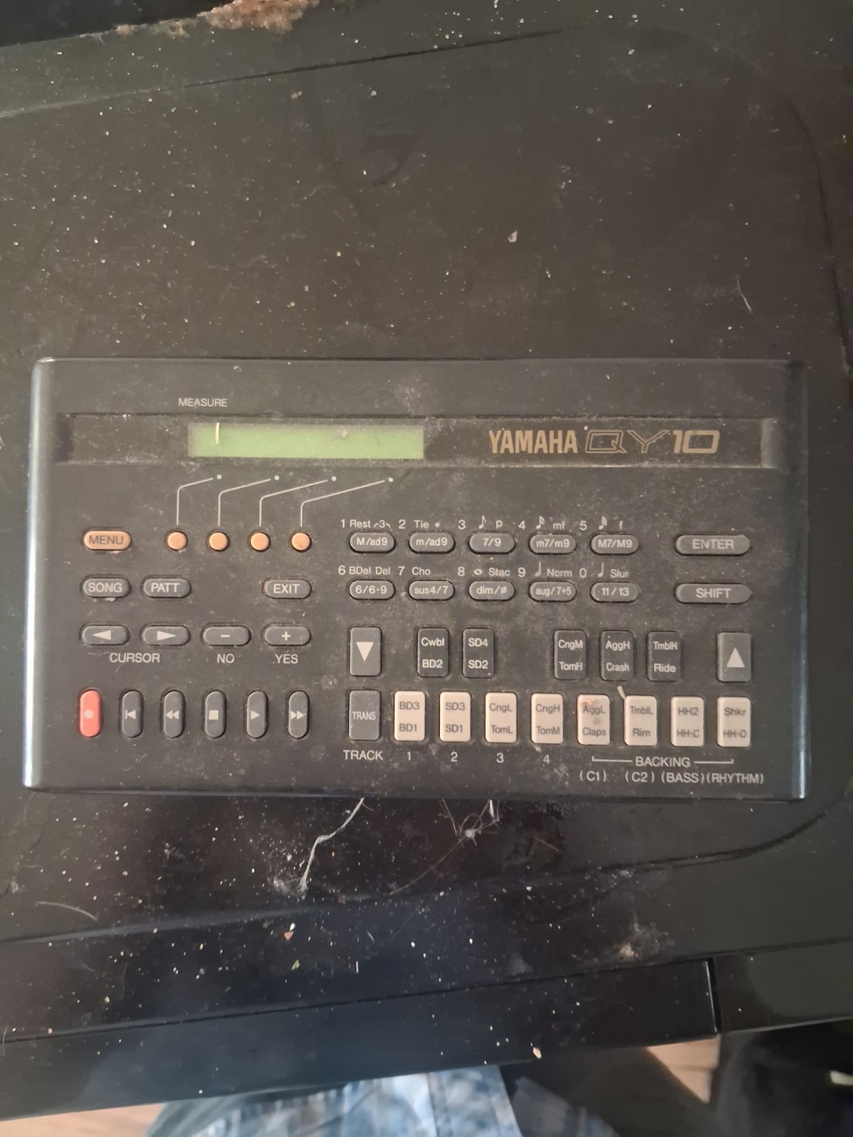 Yamaha QY10 Sequencer Battery Powered Tabletop MIDI In/Out Line Out Black