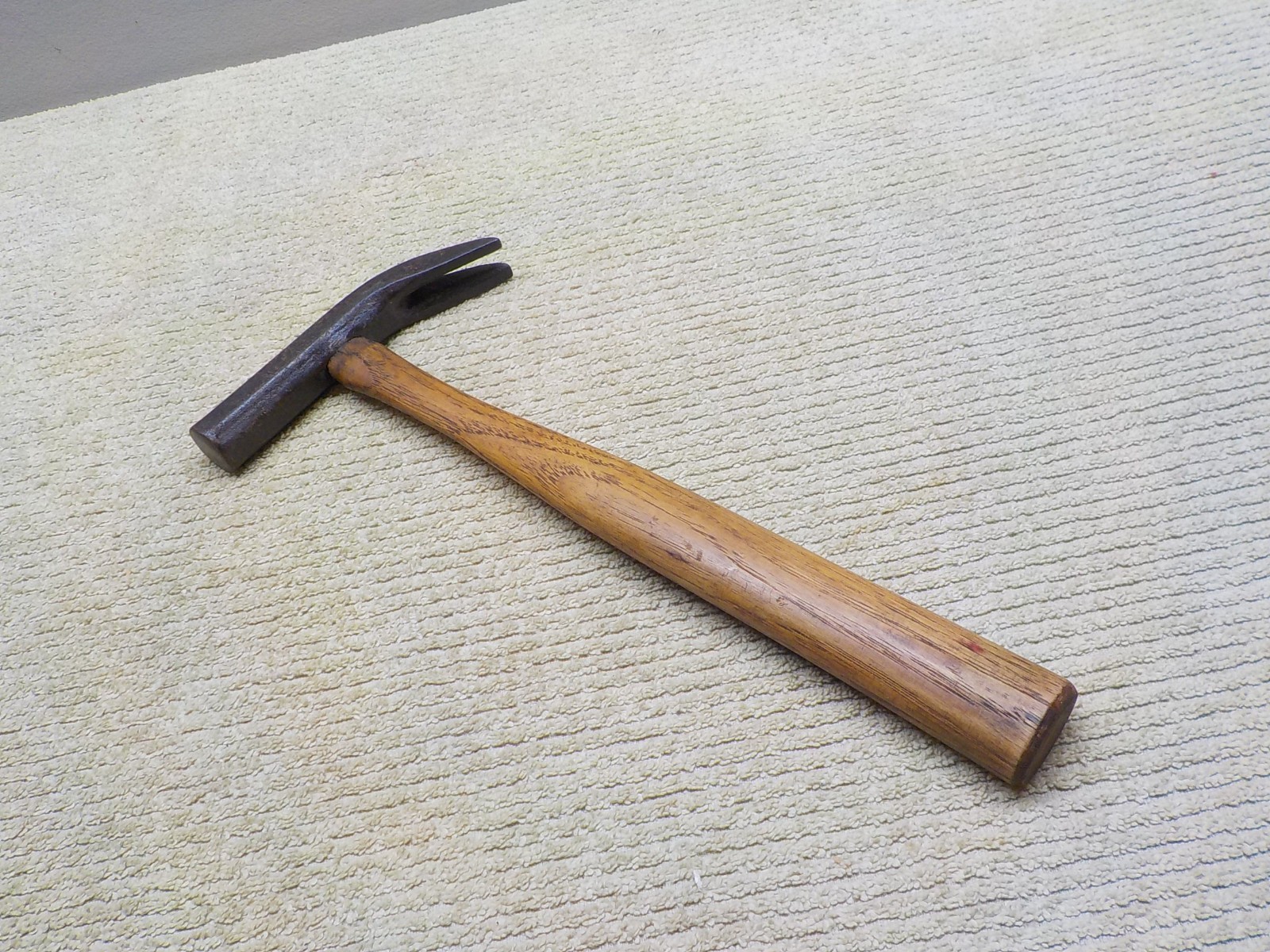 Vintage Cobbler's Tack Hammer Curved "Duck-Bill" 11 1/4"