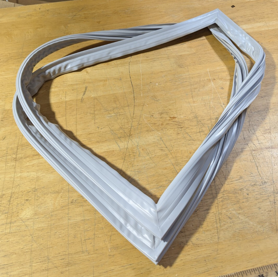 Refrigerator Freezer Door Gasket 242193212 For Frigidaire 1465365 28.5" x 42"