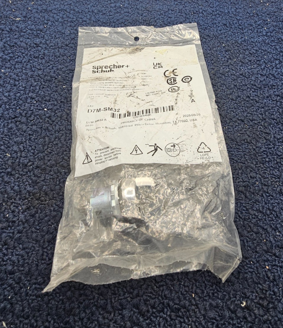 SPRECHER+SCHUH D7M-SM32: MAINTAINED SELECTOR SWITCH