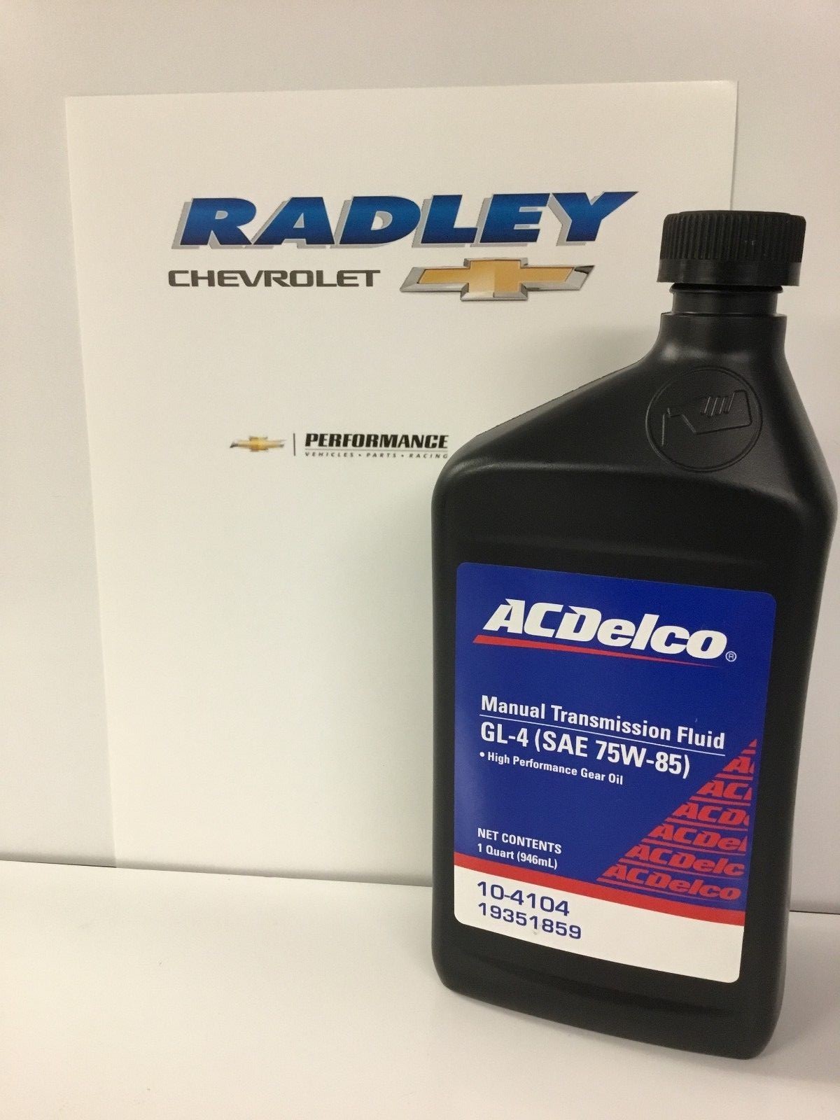 NEW OEM GM MANUAL CHEVROLET TRANSMISSION FLUID GL-4 SAE 75W-85 19351859 BL3