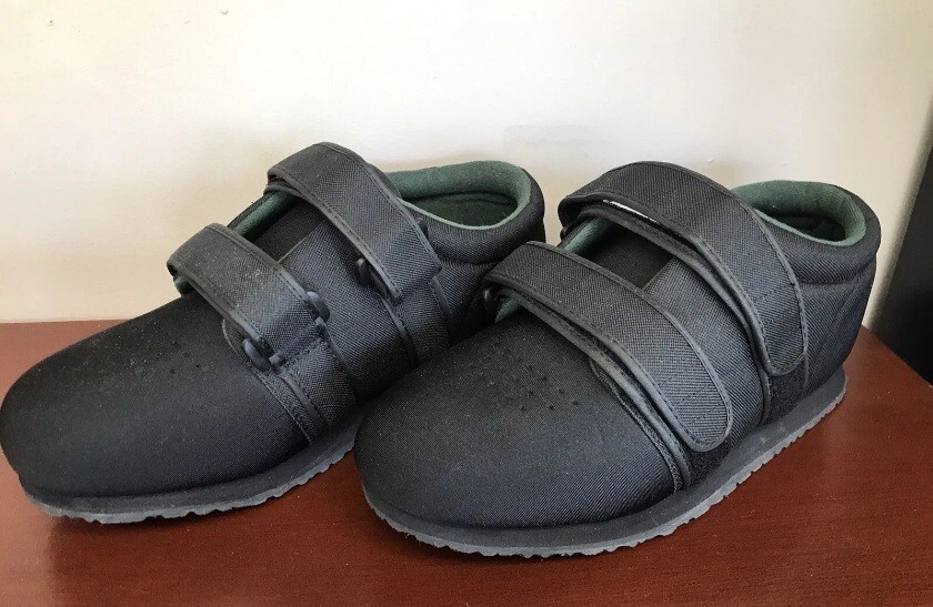 Pedors orthopedic shoes mens sz 9, 4E width, womans 11, 4E width
