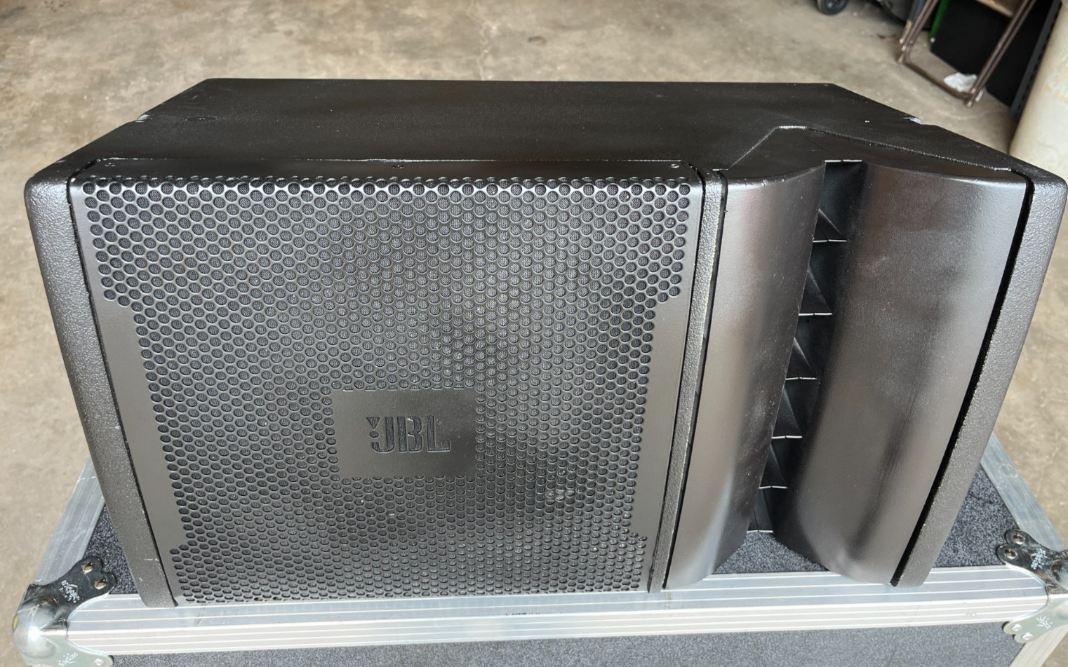 JBL VRX932LA-1WH