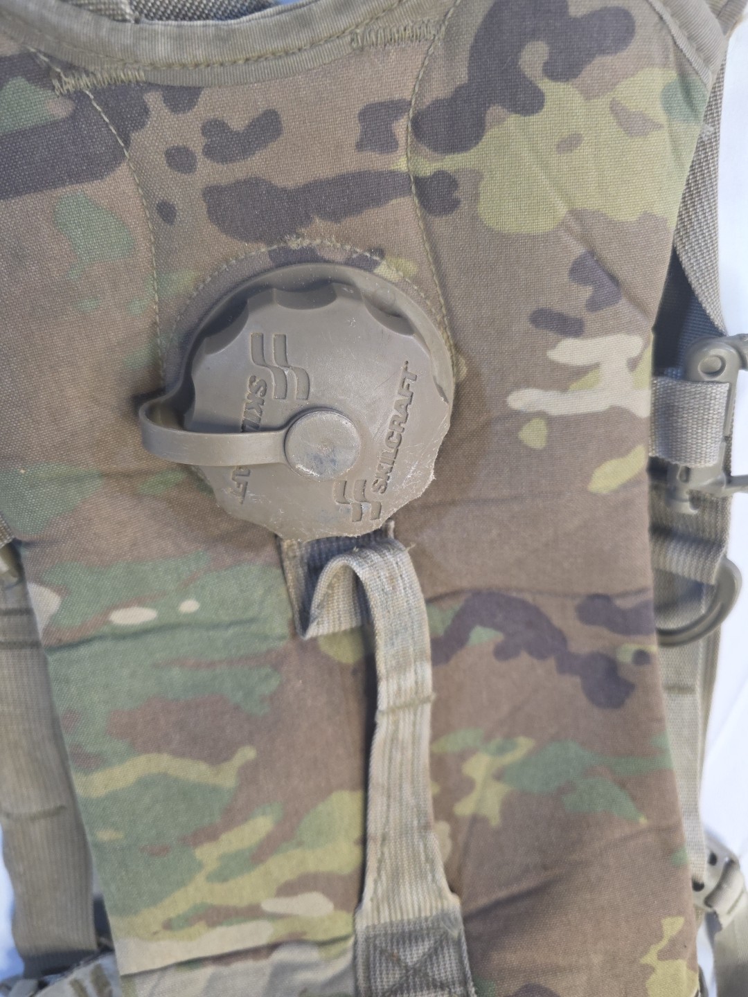 Military Multicam Molle II Hydration System Carrier Pack w/ Bladder