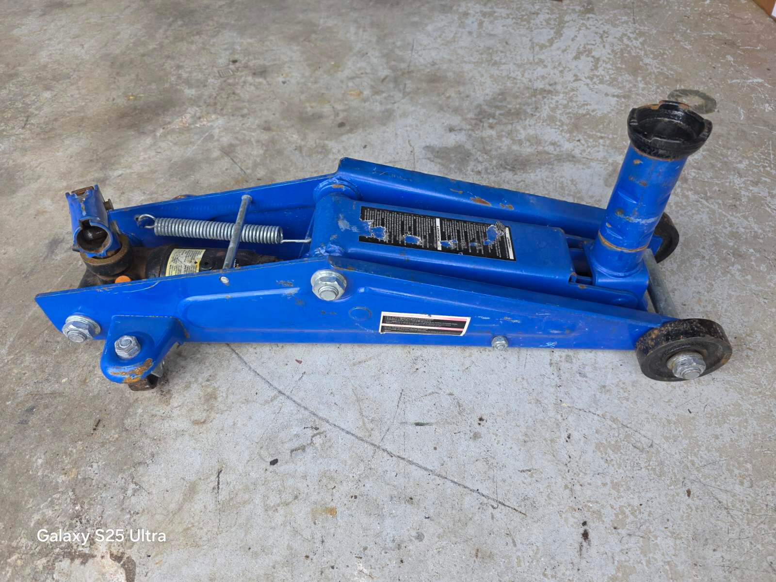 CAR JACK WITH 1X 2-1/4" TON JACK