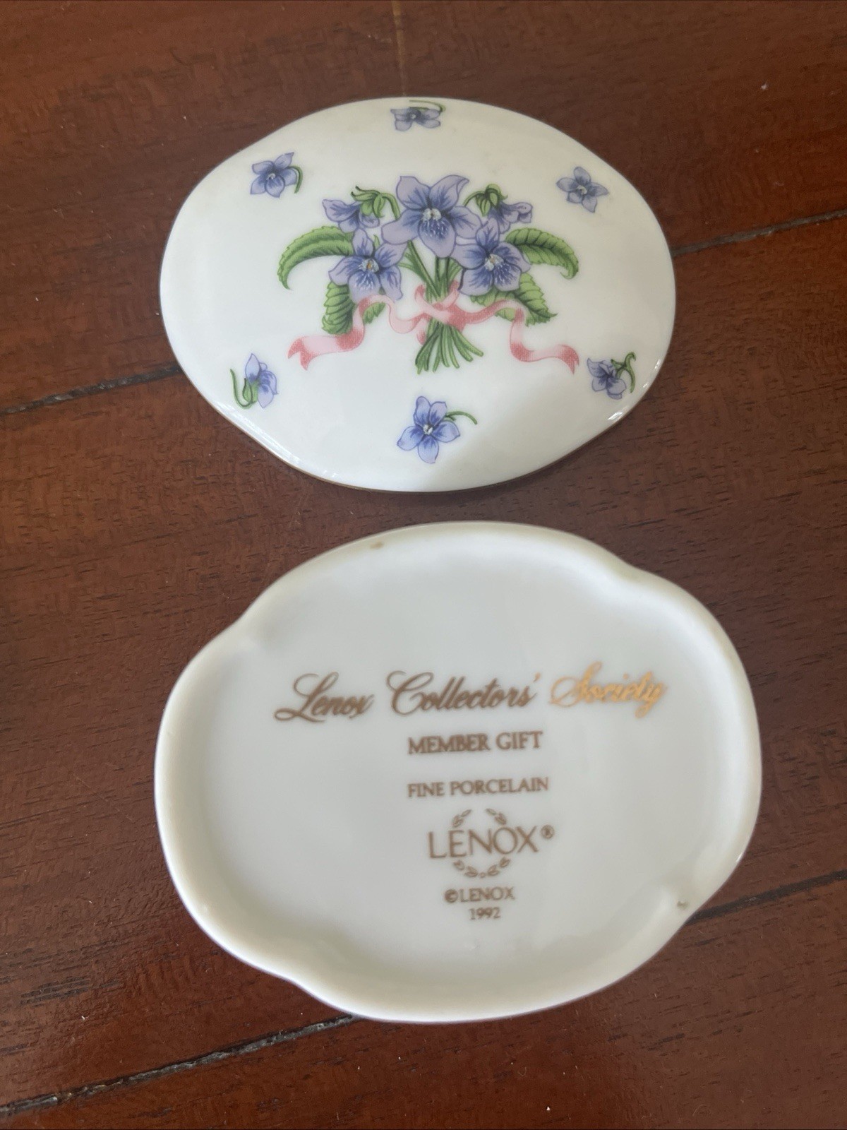 Oval Porcelain Trinket Box With Lid
